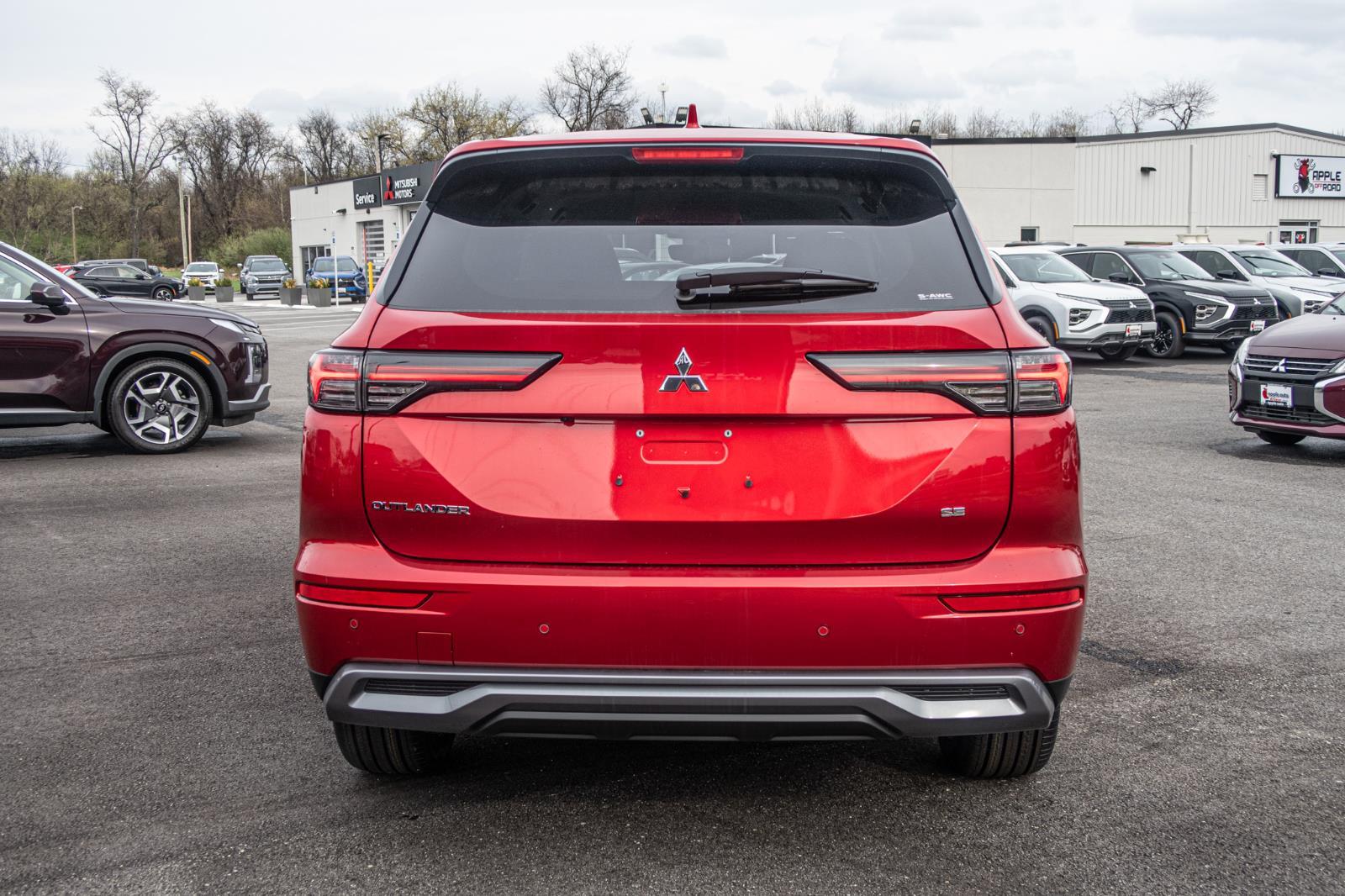 2025 Mitsubishi Outlander SE