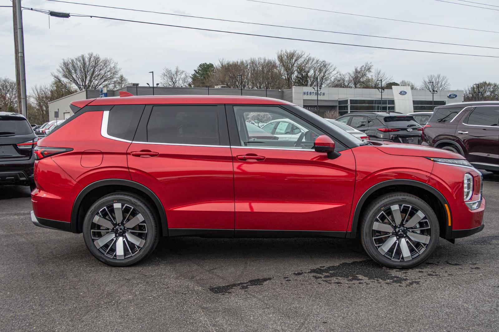 2025 Mitsubishi Outlander SE