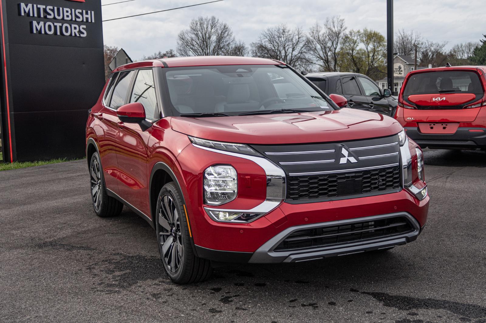 2025 Mitsubishi Outlander SE