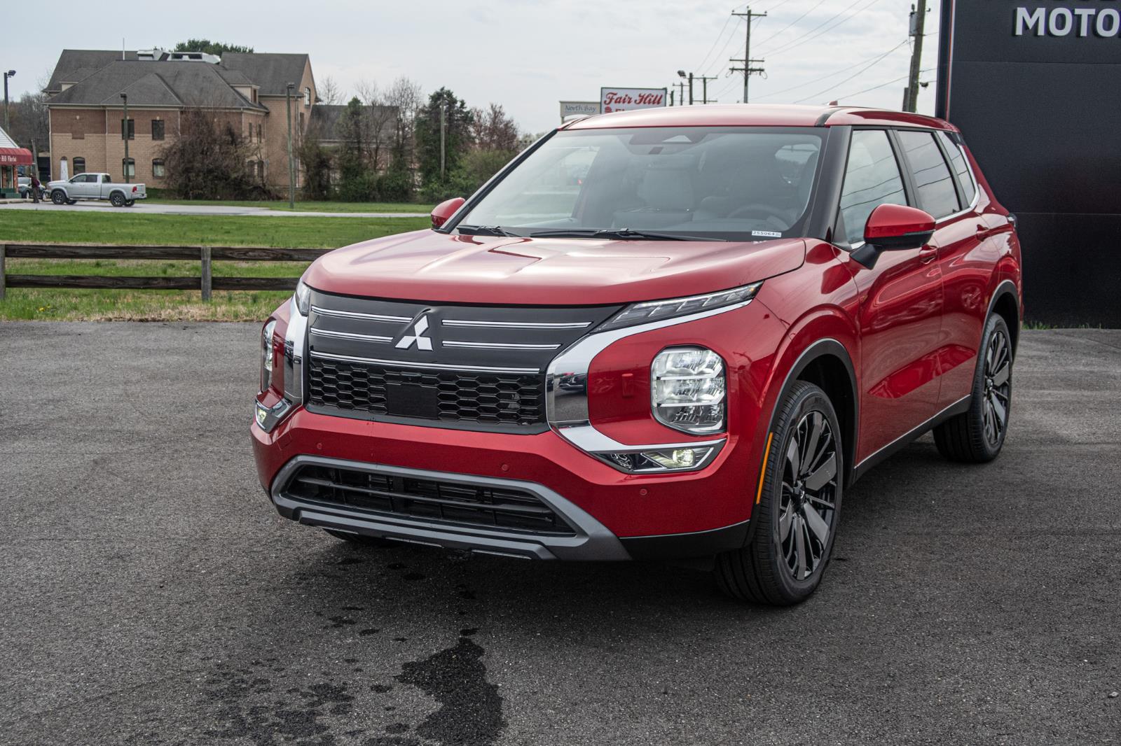 2025 Mitsubishi Outlander SE