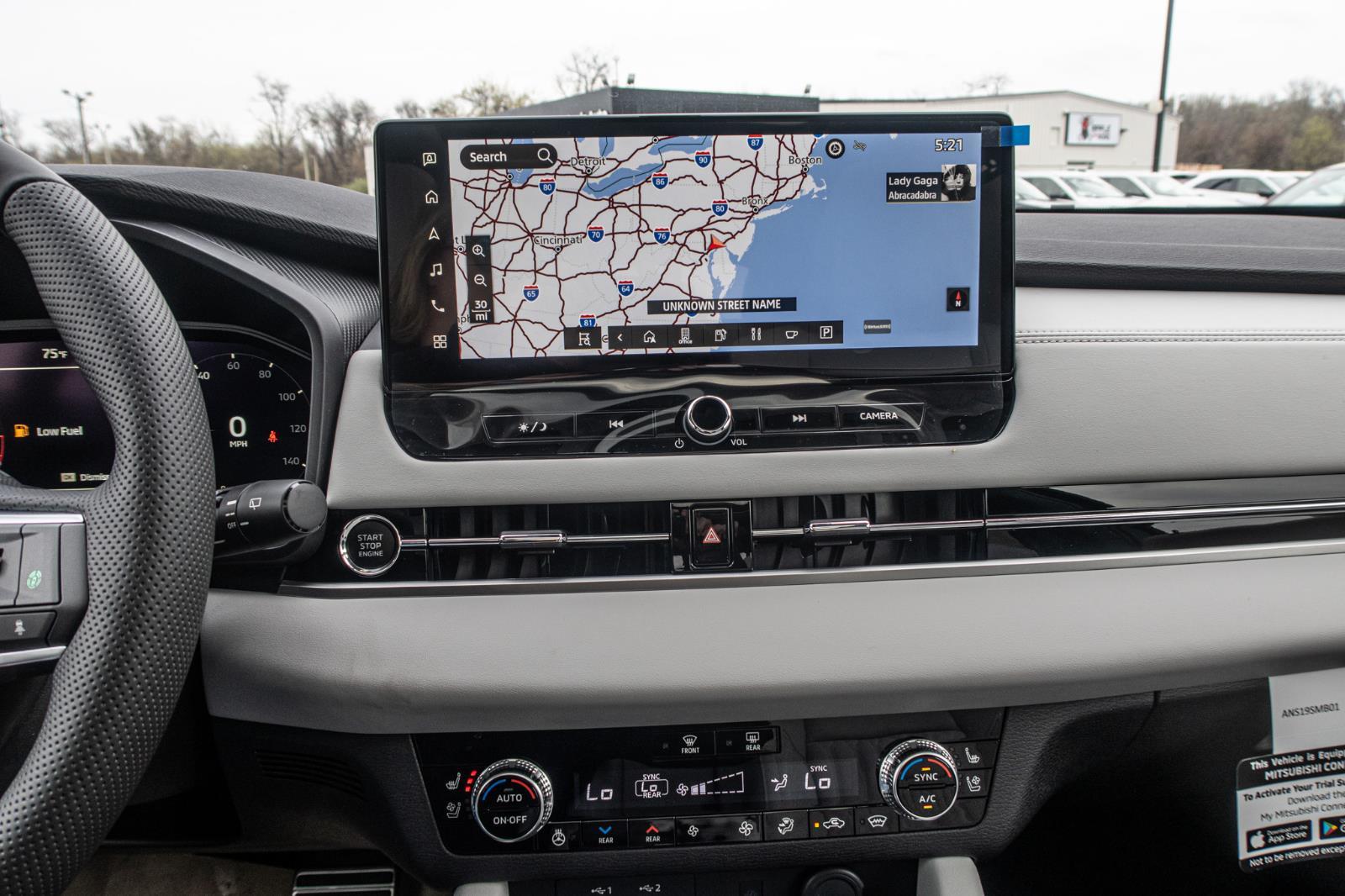 2025 Mitsubishi Outlander SEL