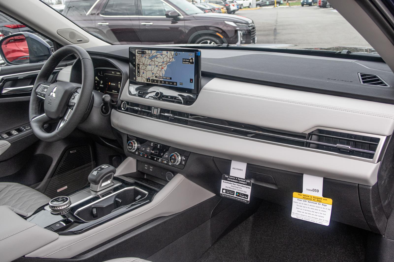 2025 Mitsubishi Outlander SEL