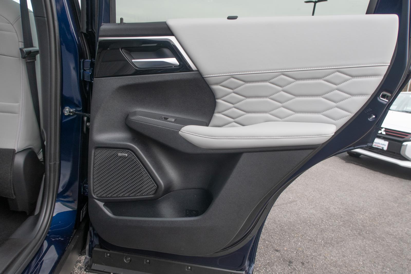 2025 Mitsubishi Outlander SEL