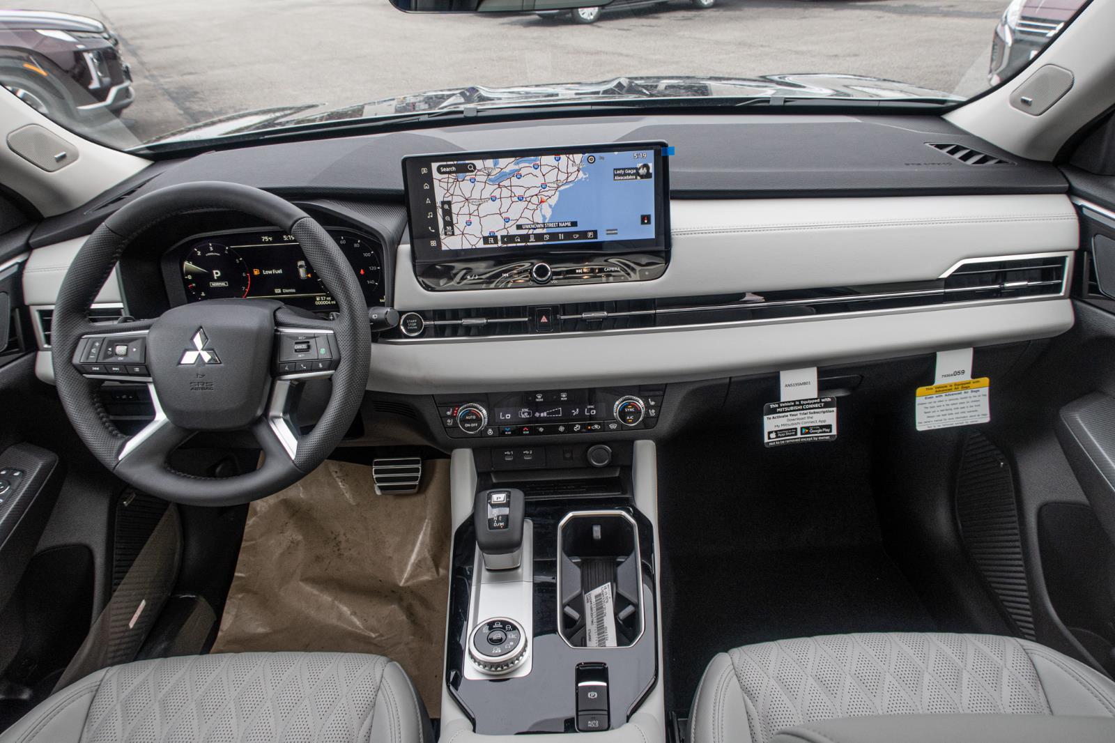 2025 Mitsubishi Outlander SEL
