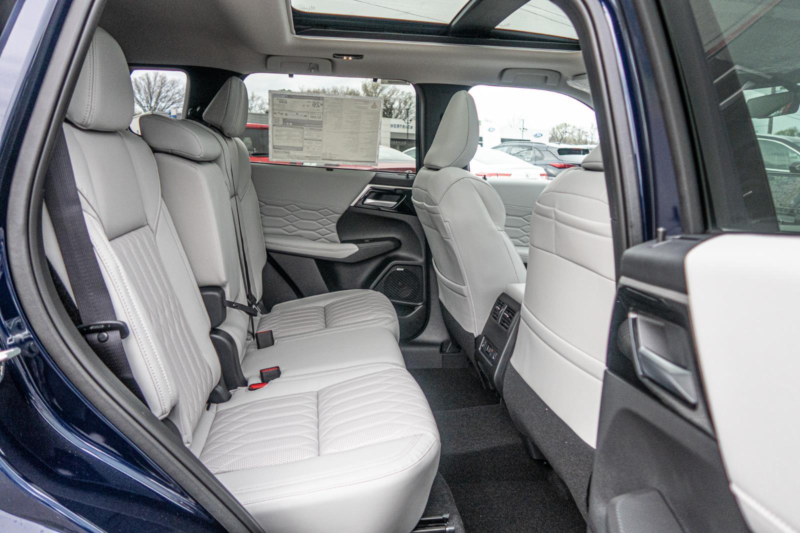 2025 Mitsubishi Outlander SEL