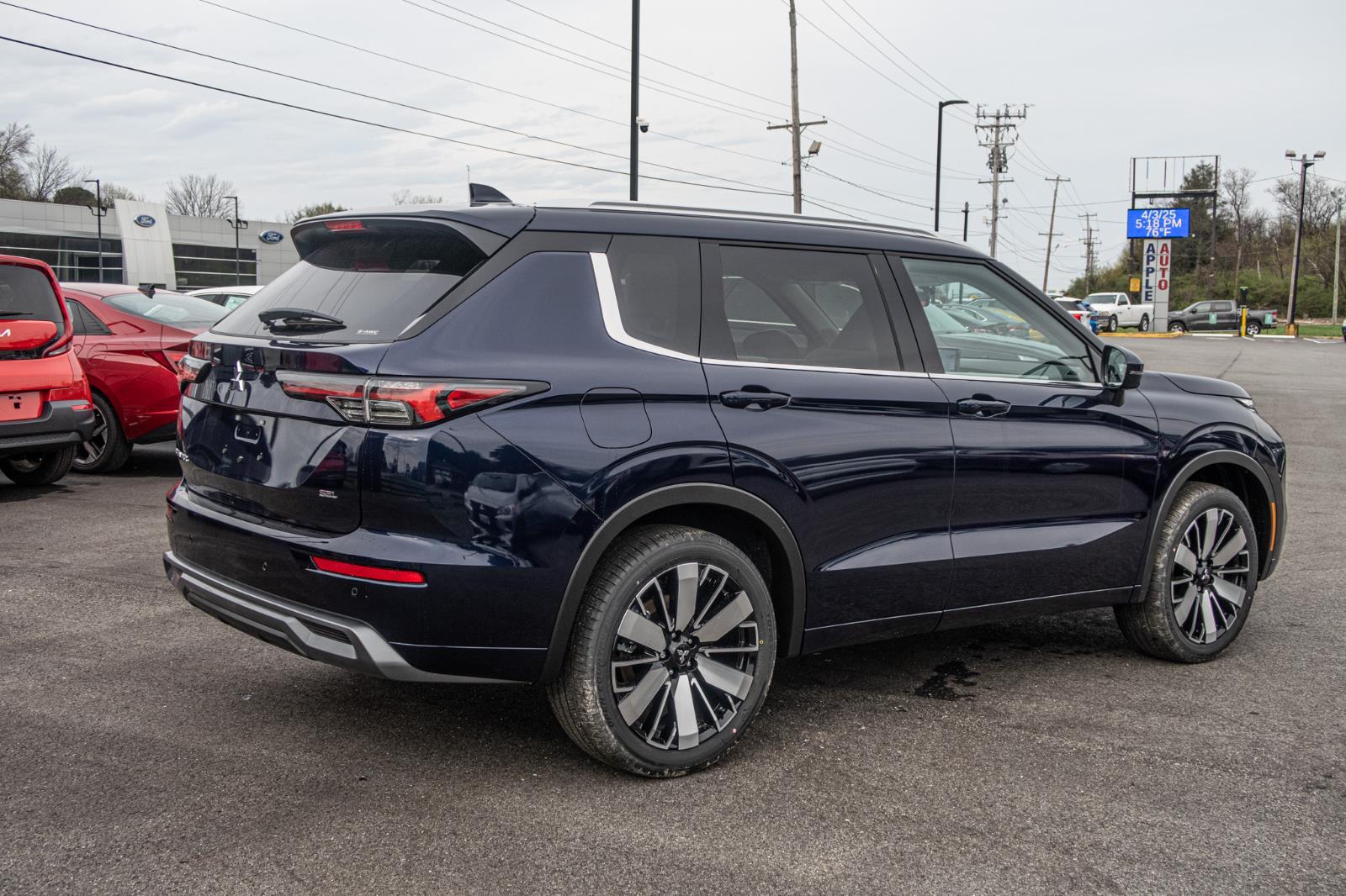 2025 Mitsubishi Outlander SEL