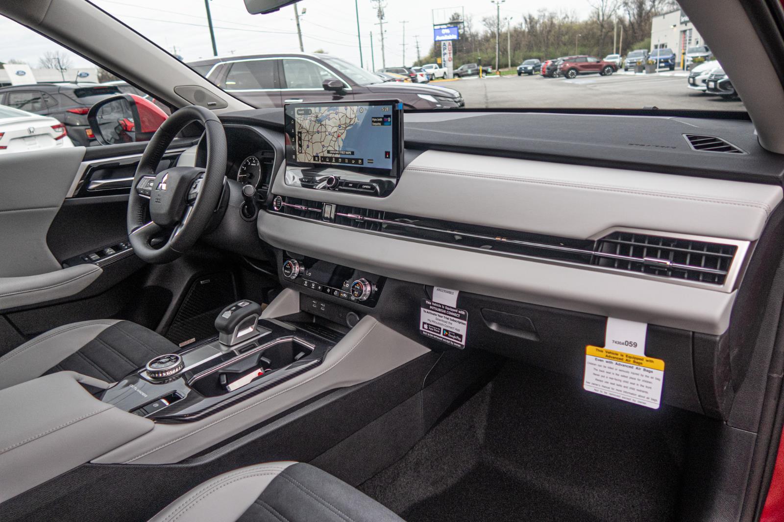 2025 Mitsubishi Outlander SE