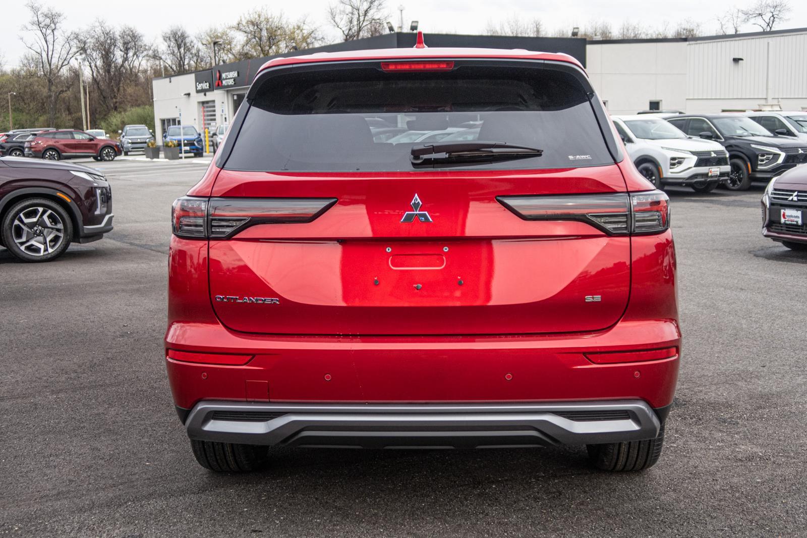 2025 Mitsubishi Outlander SE