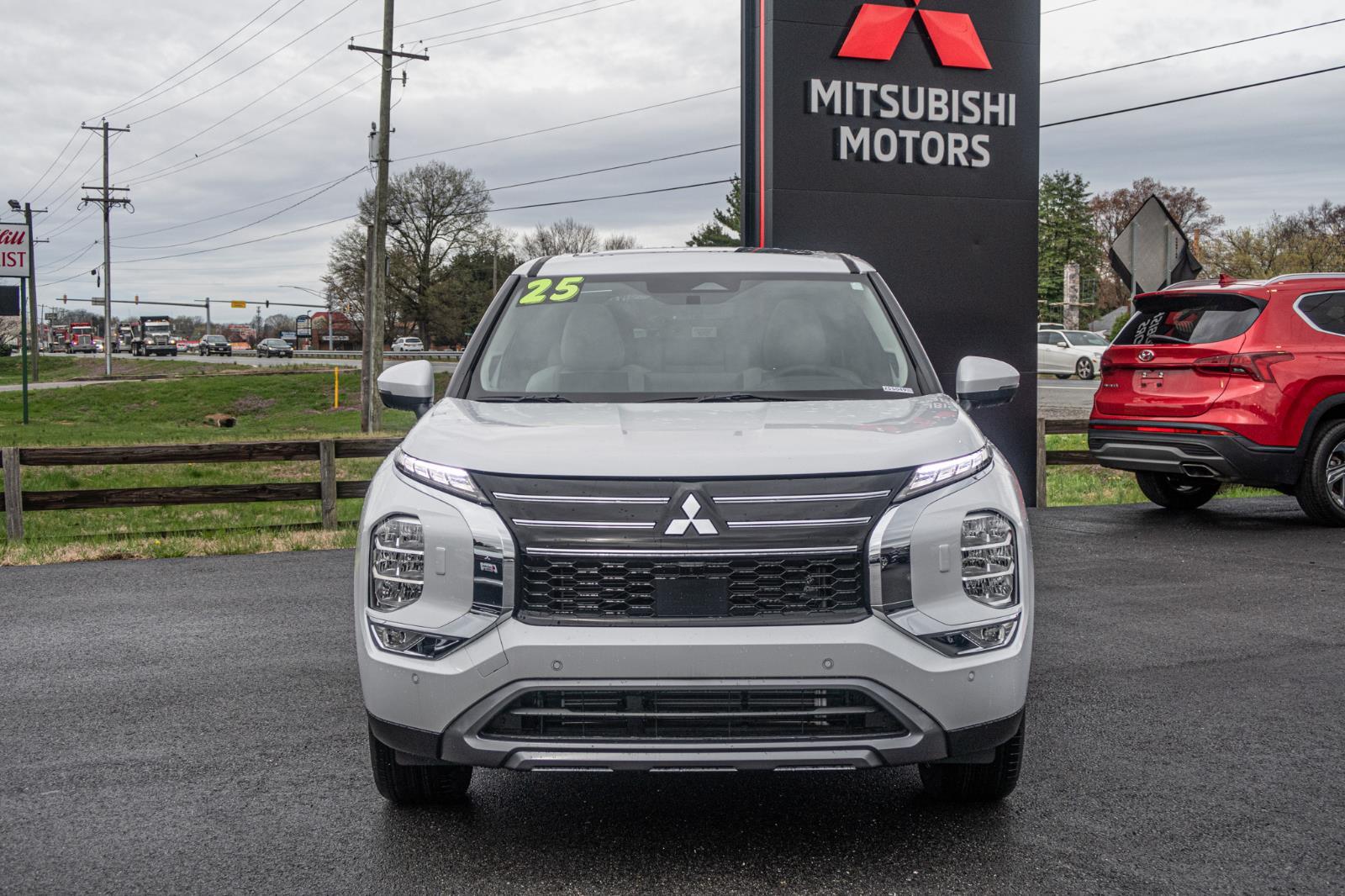 2025 Mitsubishi Outlander SE
