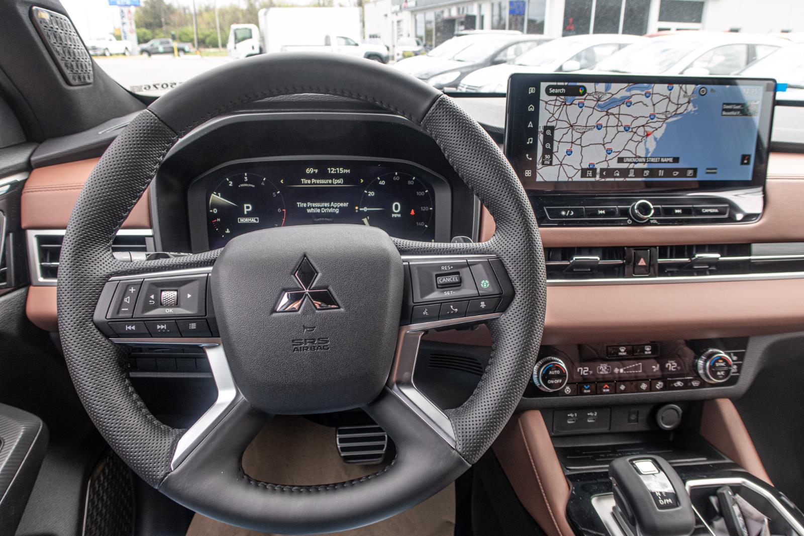 2025 Mitsubishi Outlander SEL