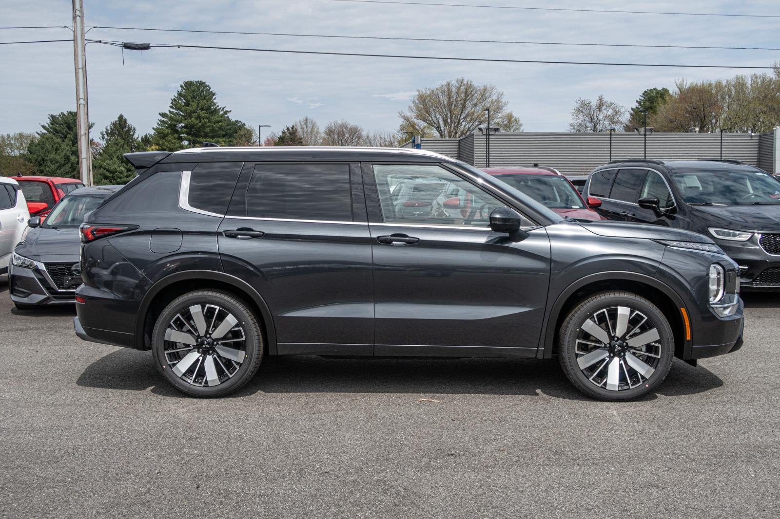 2025 Mitsubishi Outlander SEL