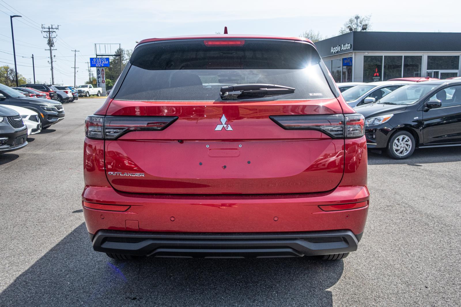 2025 Mitsubishi Outlander ES