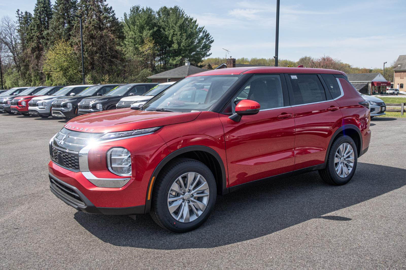 2025 Mitsubishi Outlander ES