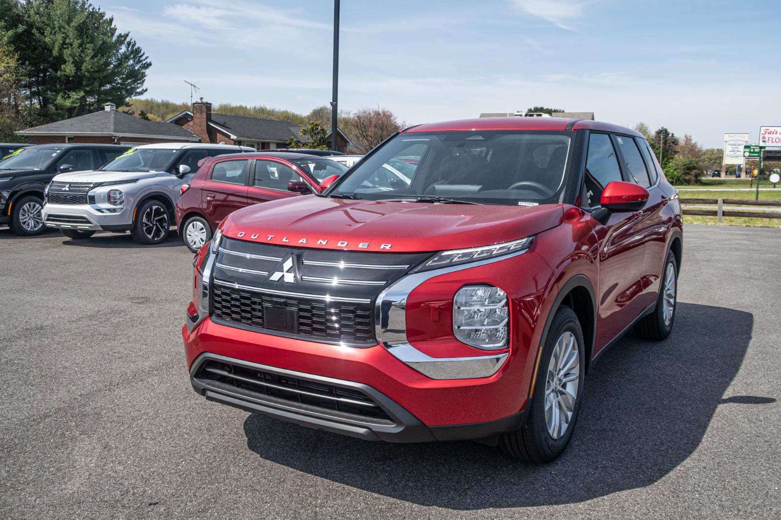 2025 Mitsubishi Outlander ES