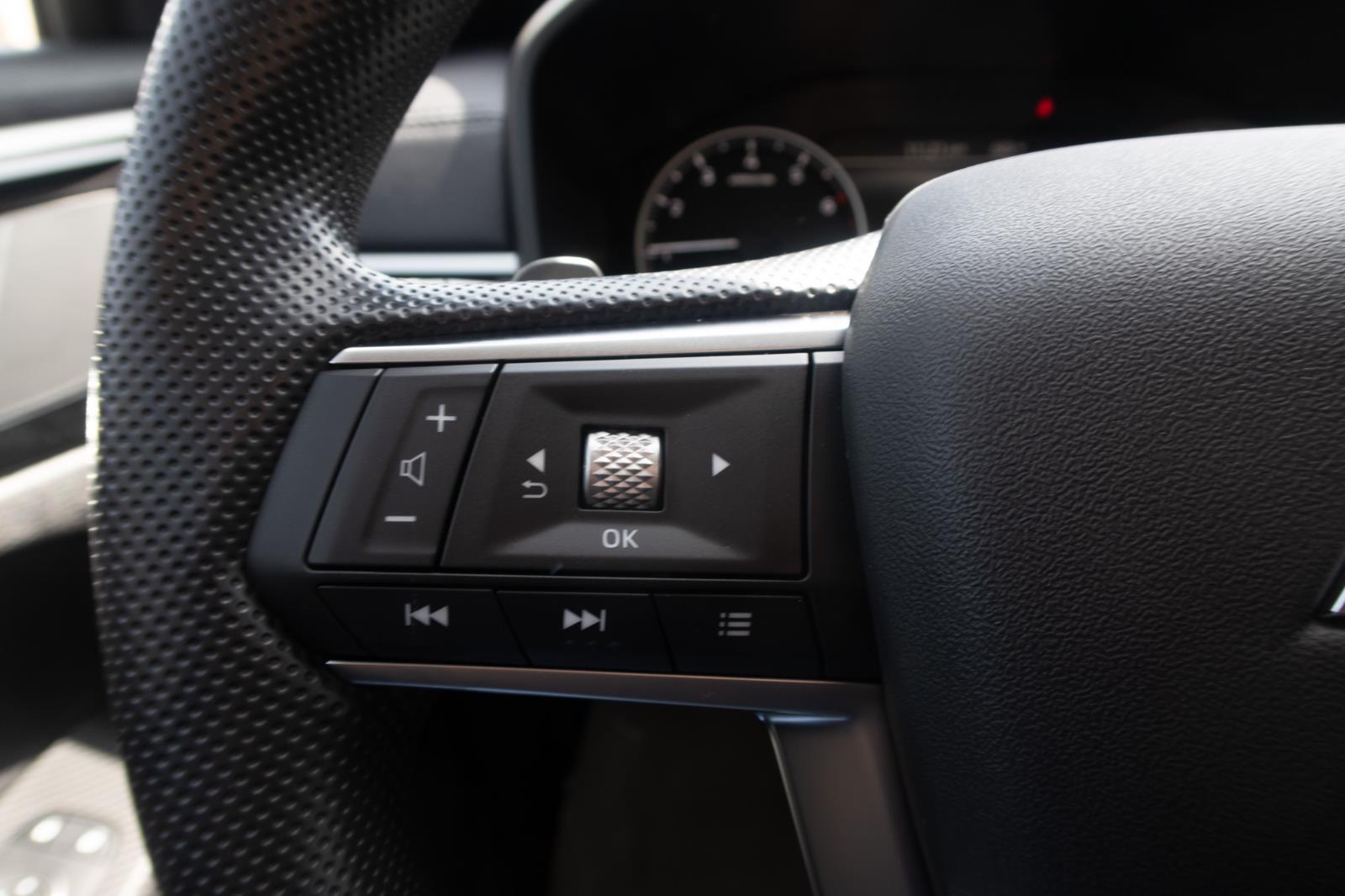 2025 Mitsubishi Outlander ES