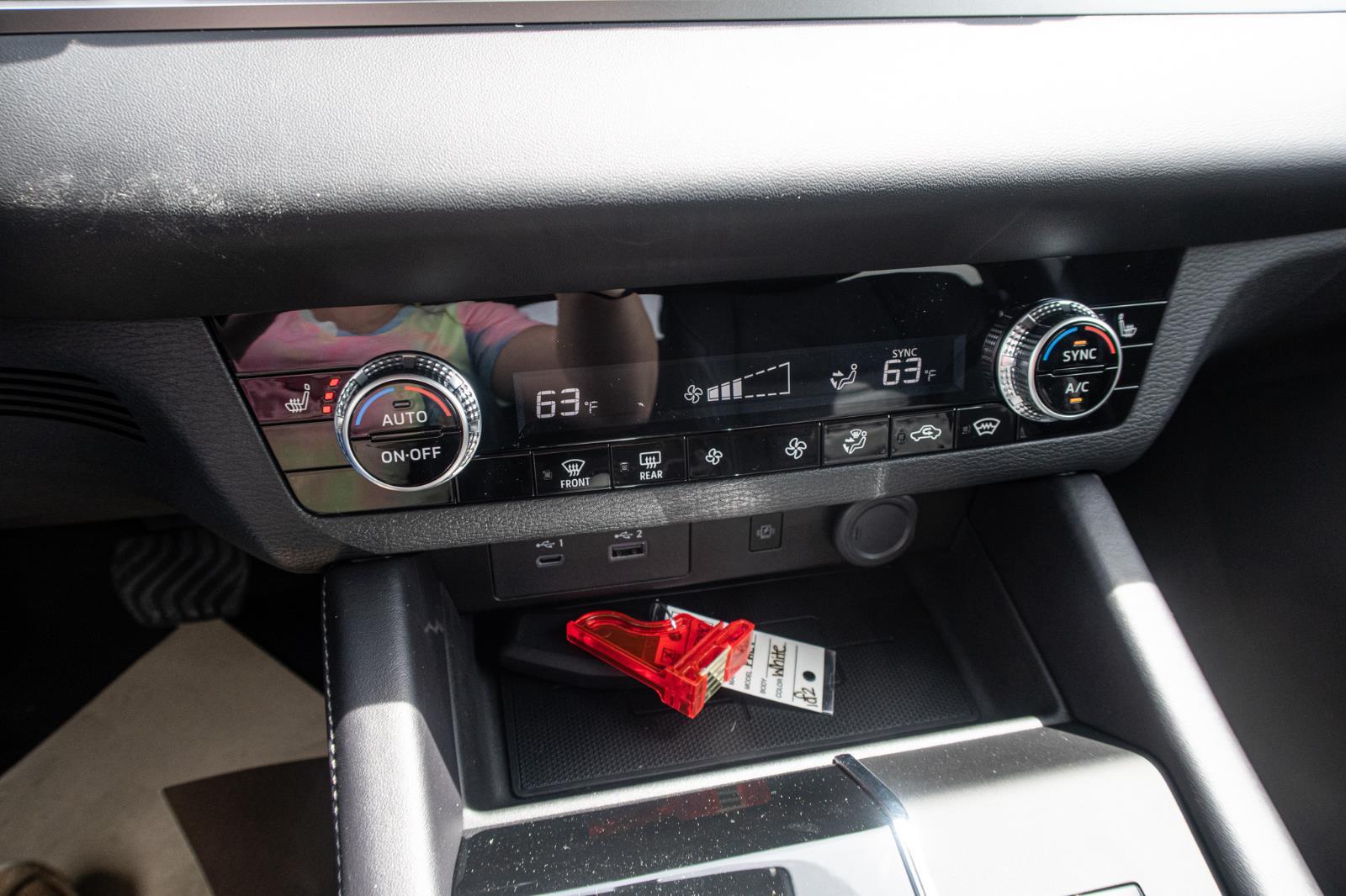 2025 Mitsubishi Outlander PHEV SE