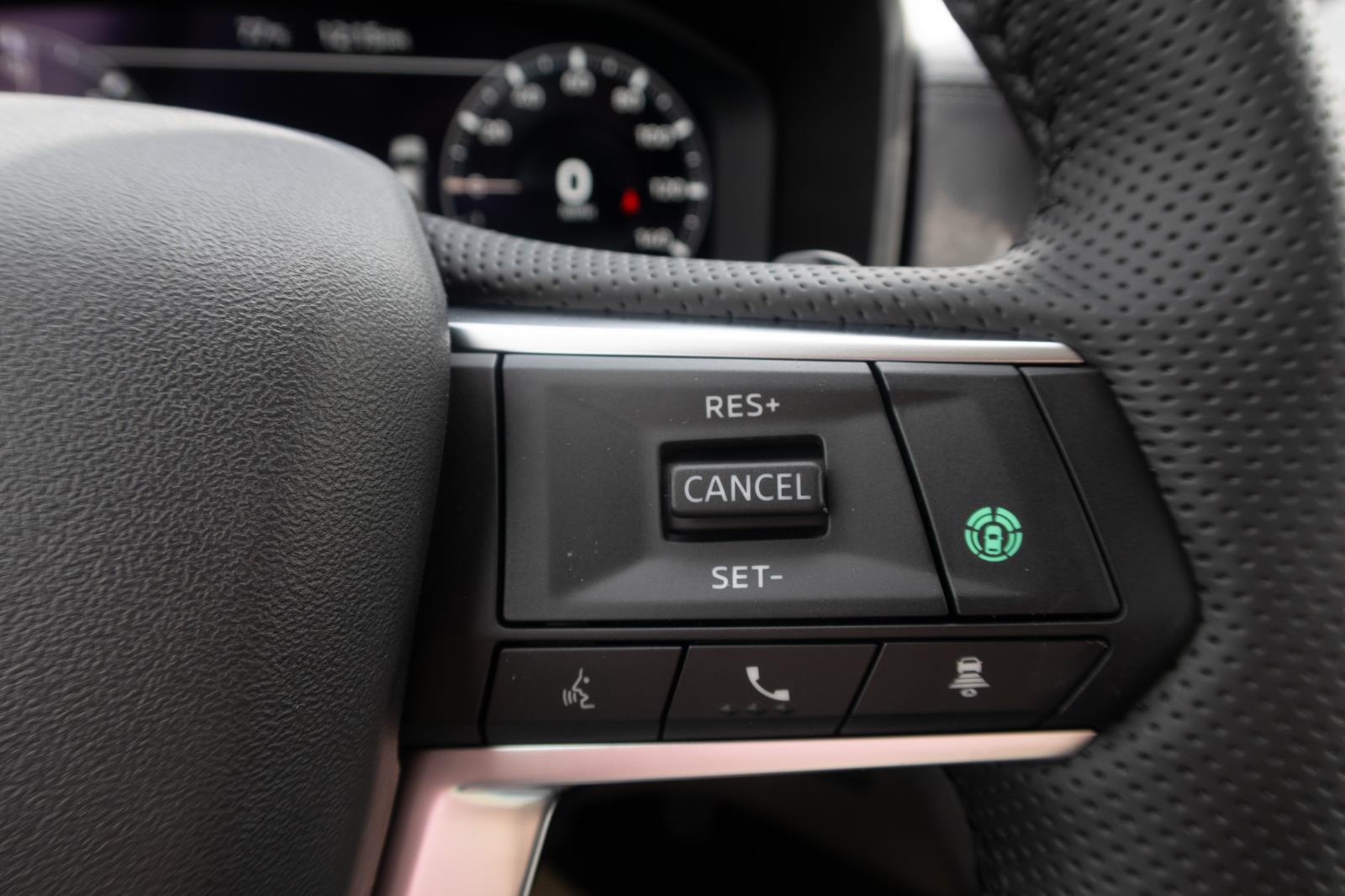 2025 Mitsubishi Outlander PHEV SE