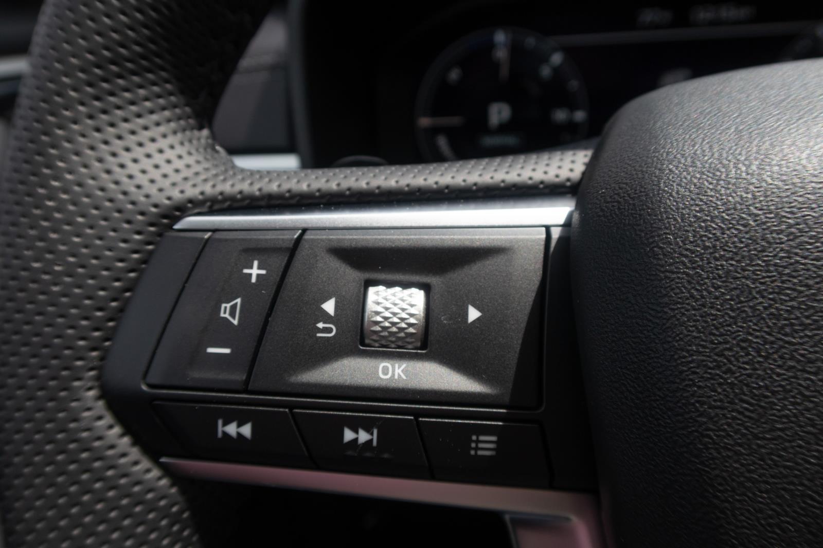 2025 Mitsubishi Outlander PHEV SE