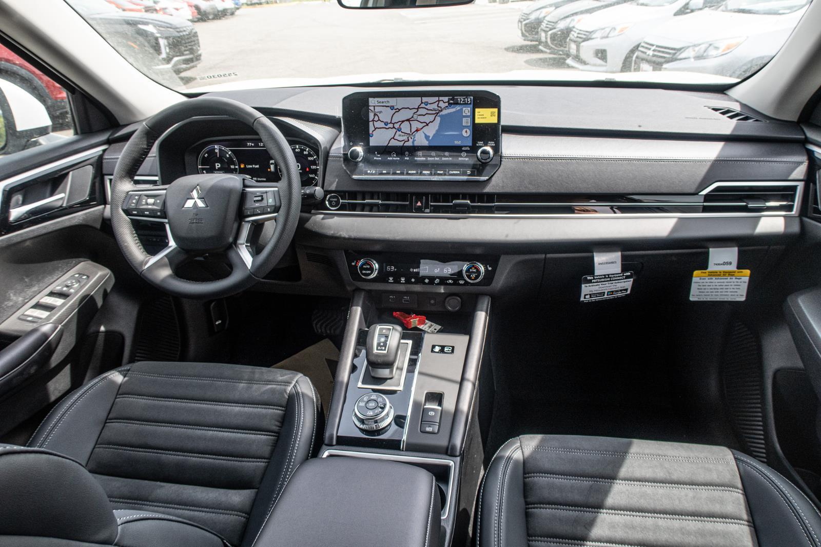 2025 Mitsubishi Outlander PHEV SE