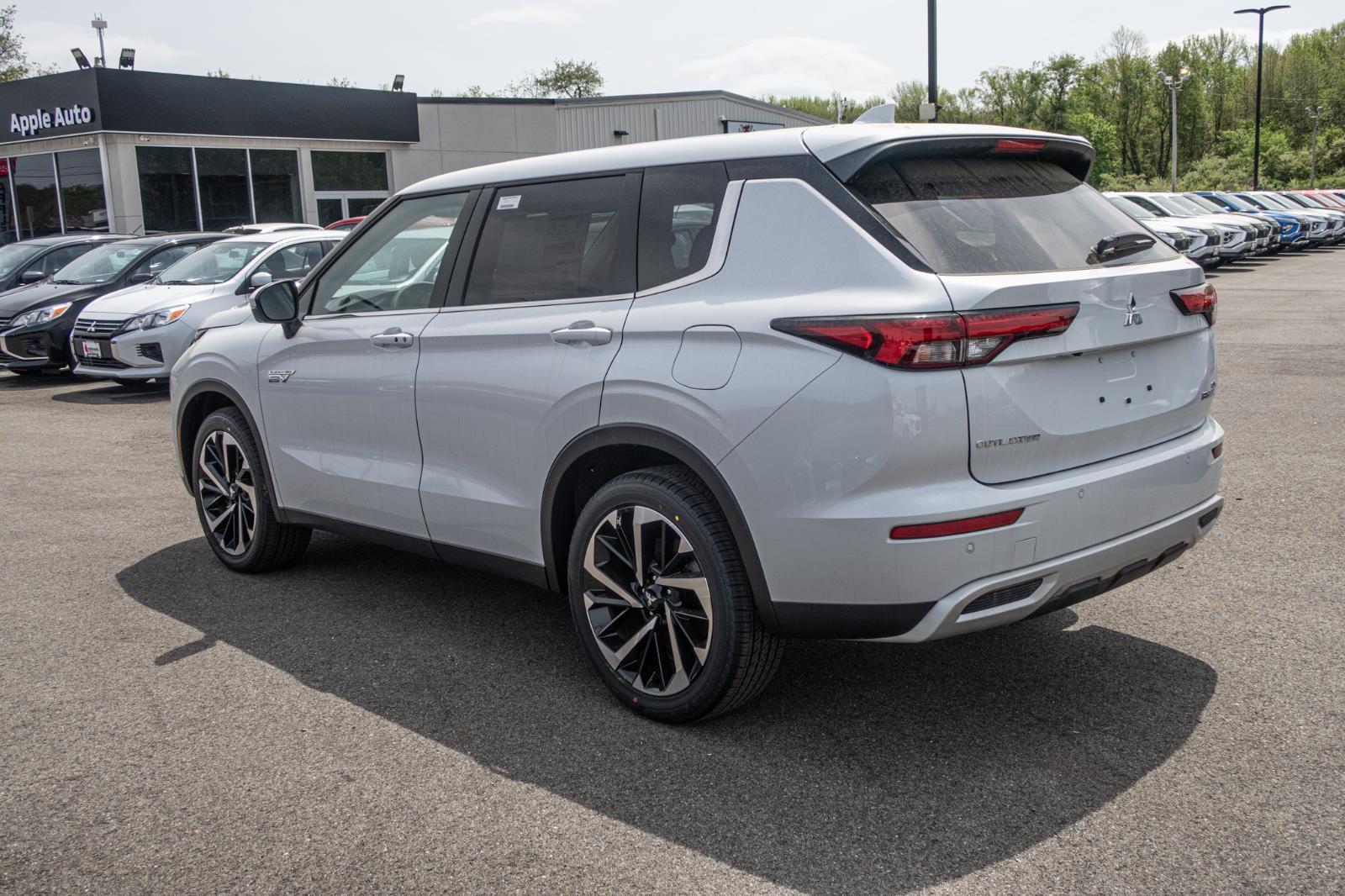2025 Mitsubishi Outlander PHEV SE