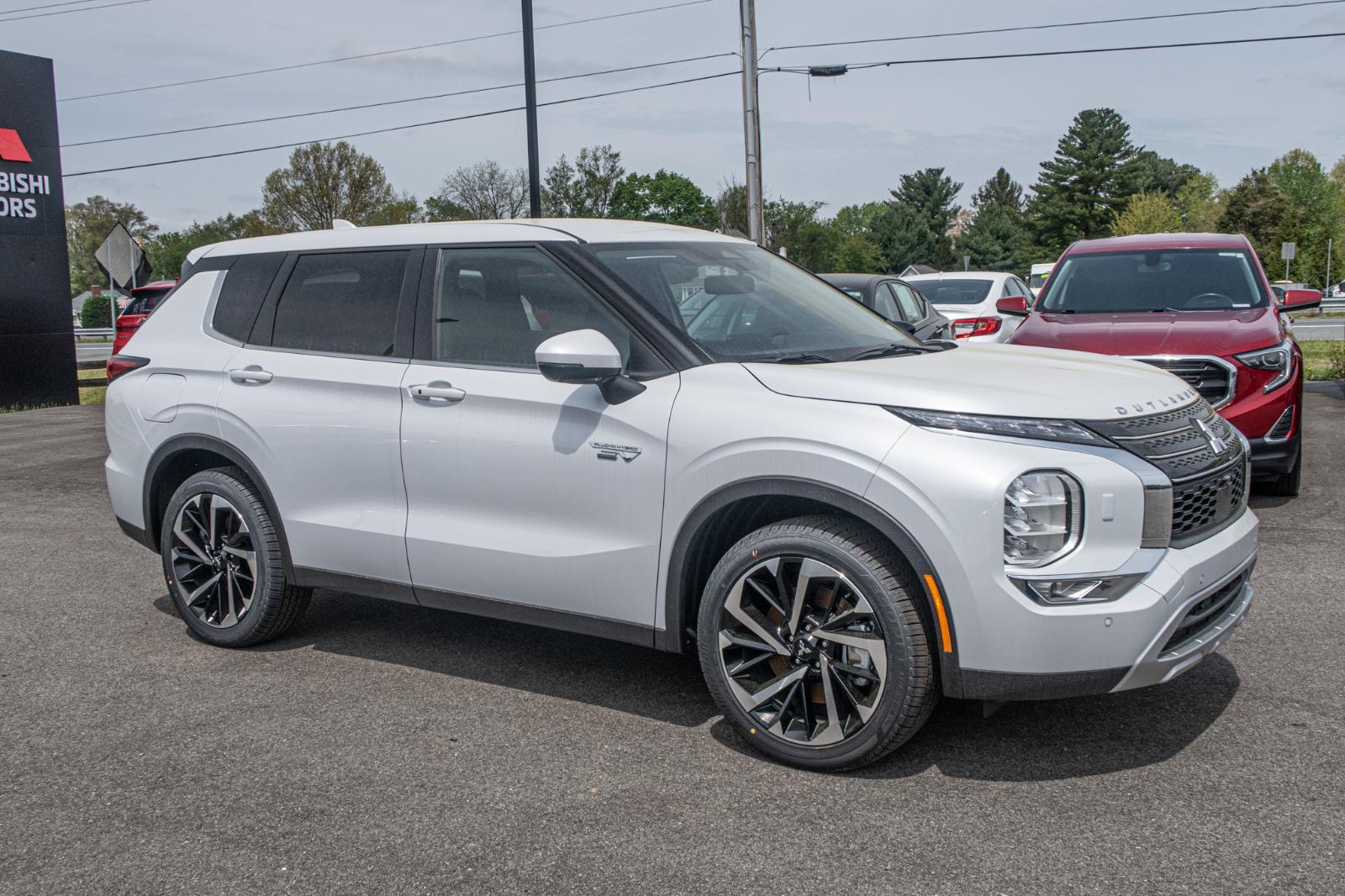 2025 Mitsubishi Outlander PHEV SE