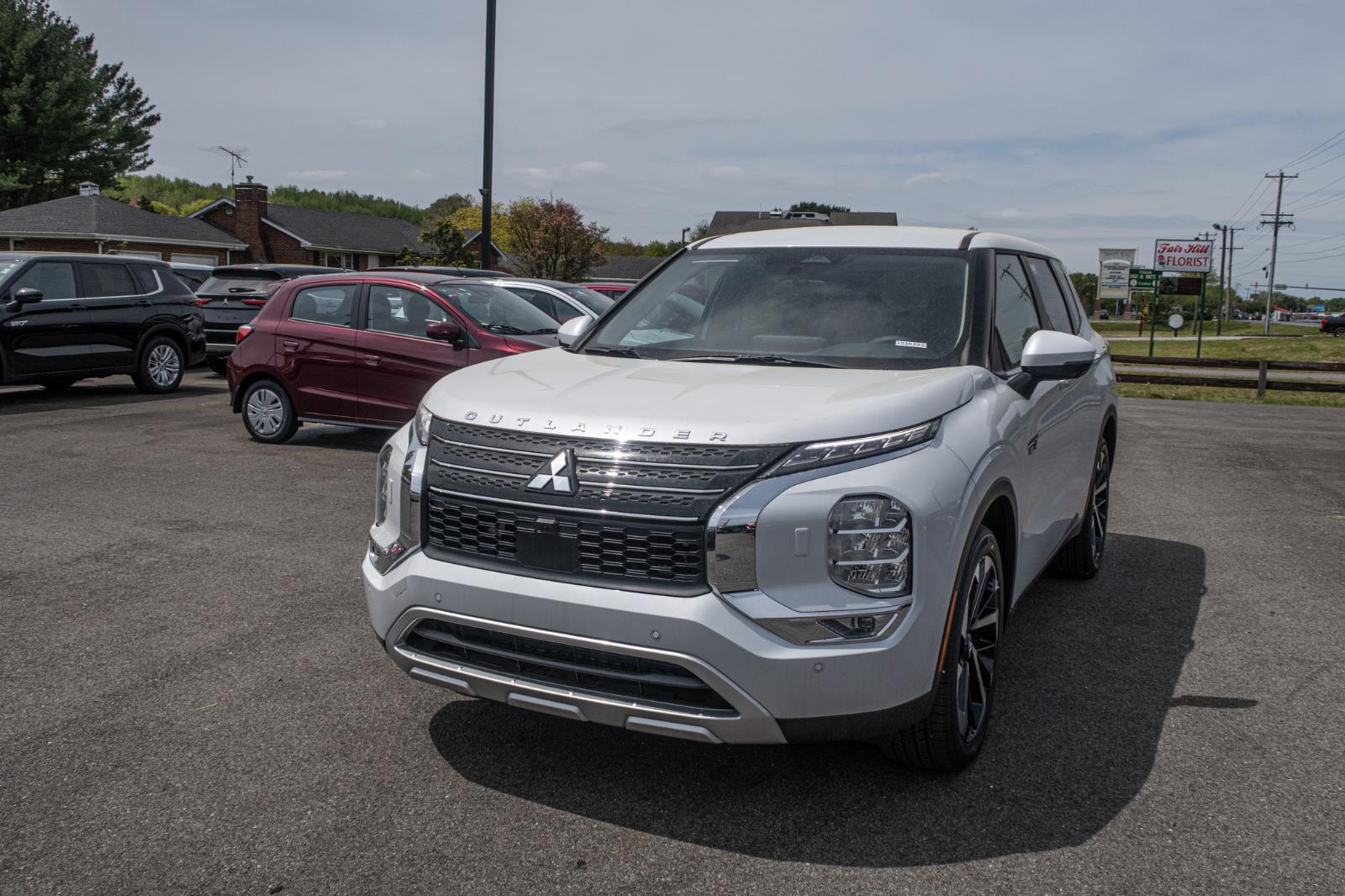 2025 Mitsubishi Outlander PHEV SE