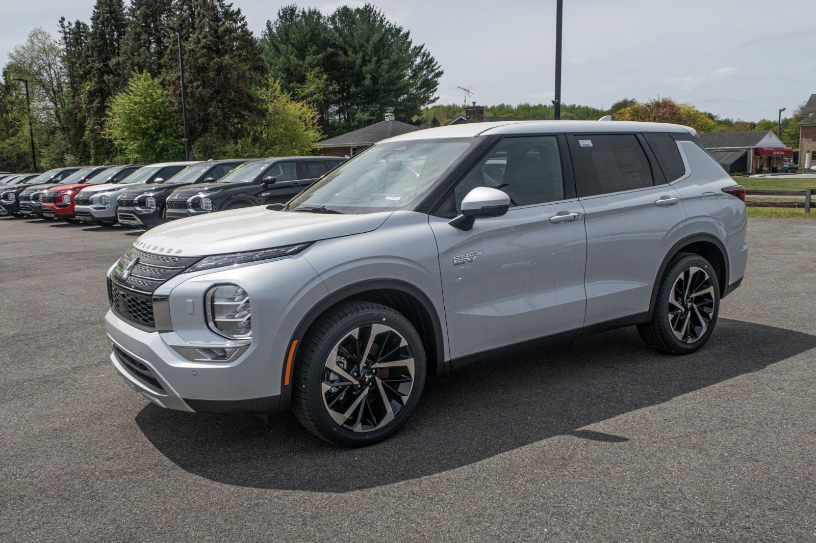 2025 Mitsubishi Outlander PHEV SE