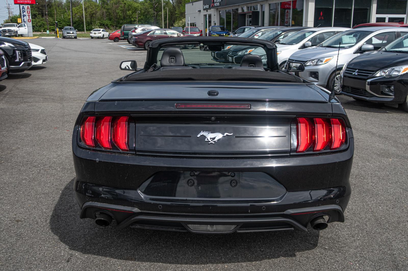 2022 Ford Mustang EcoBoost Premium