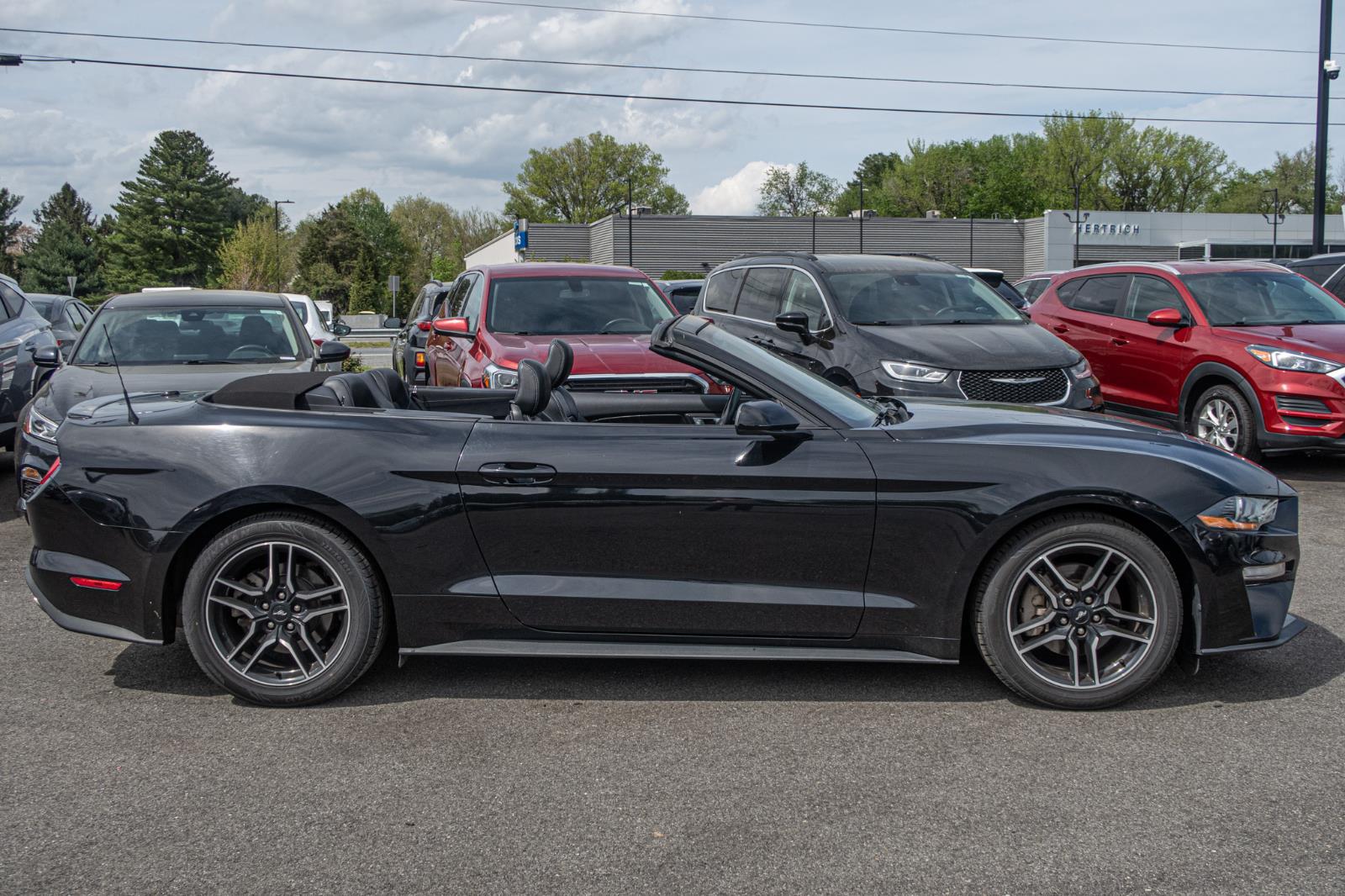 2022 Ford Mustang EcoBoost Premium