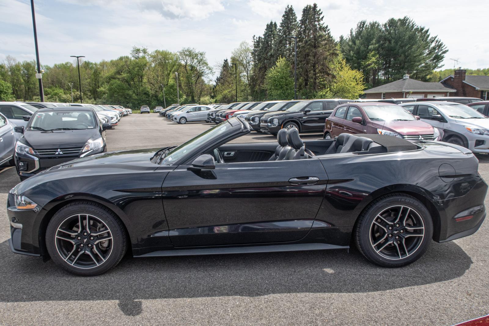 2022 Ford Mustang EcoBoost Premium