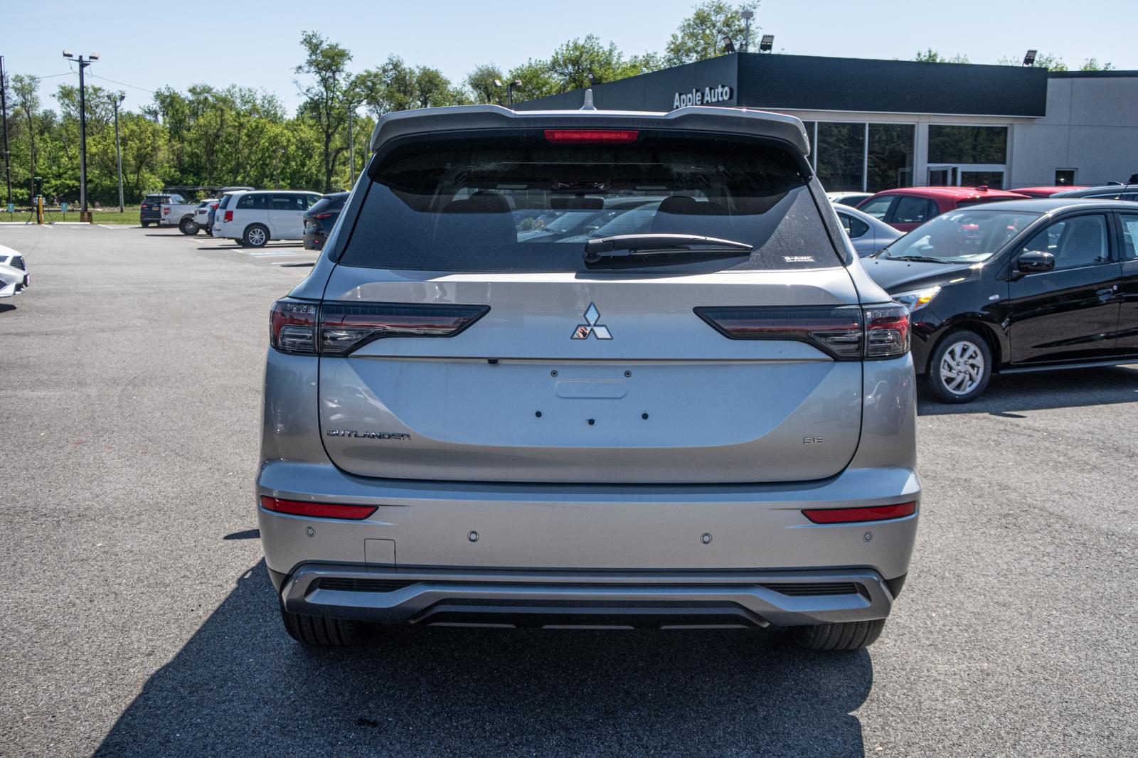 2025 Mitsubishi Outlander SE