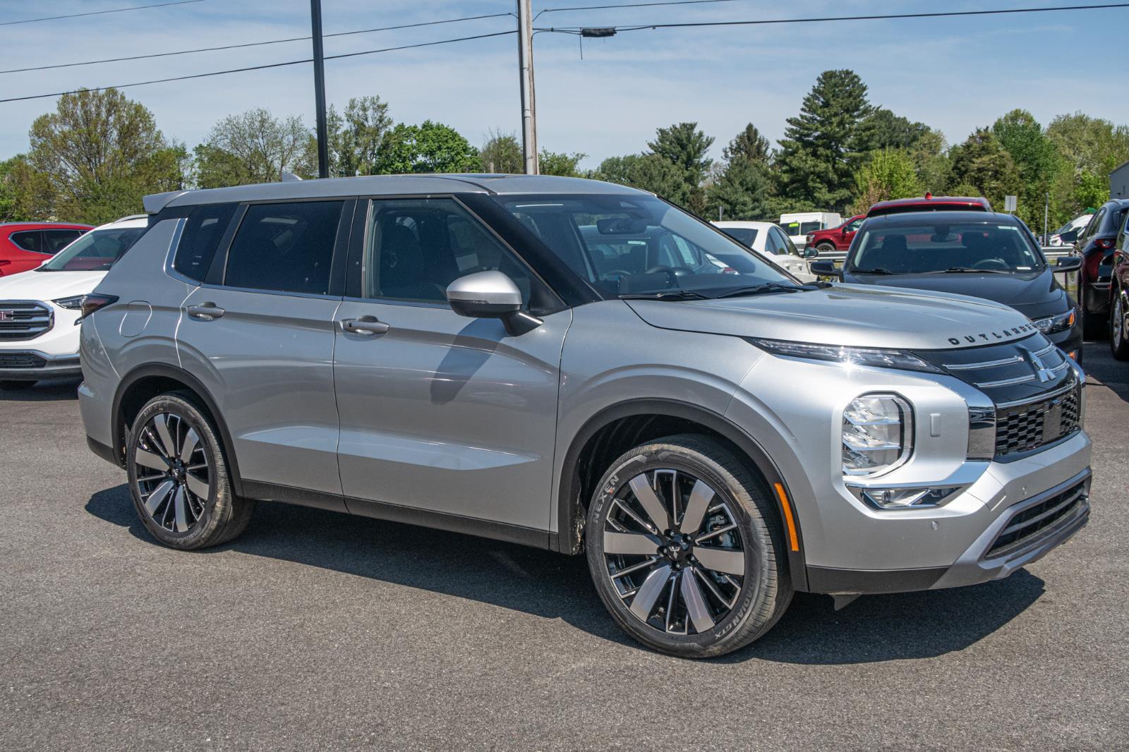 2025 Mitsubishi Outlander SE