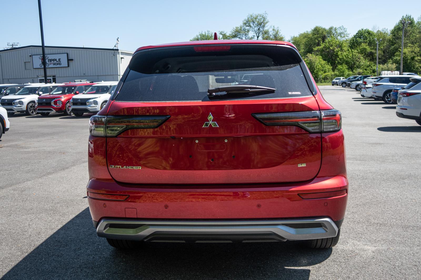 2025 Mitsubishi Outlander SE