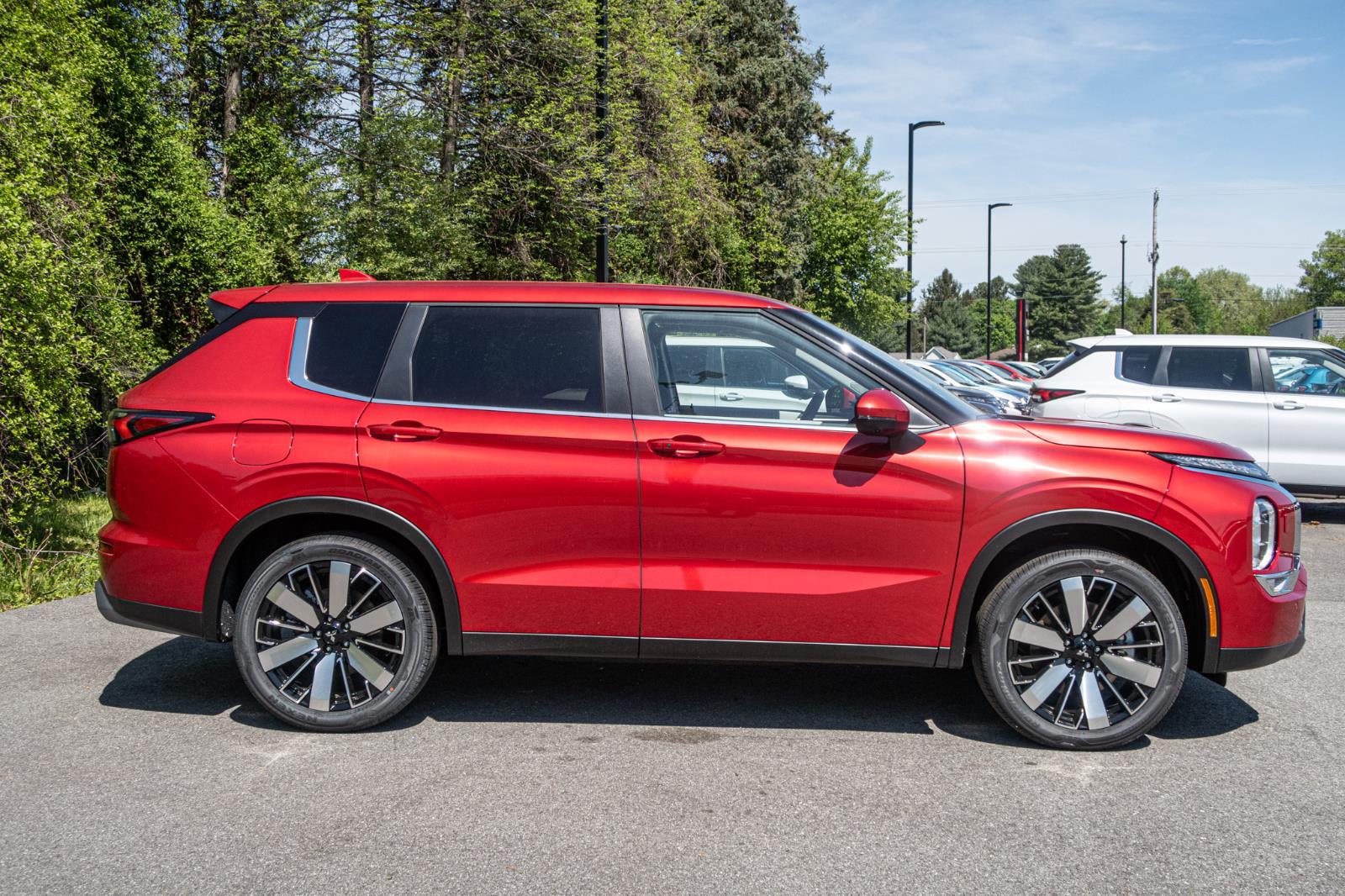 2025 Mitsubishi Outlander SE