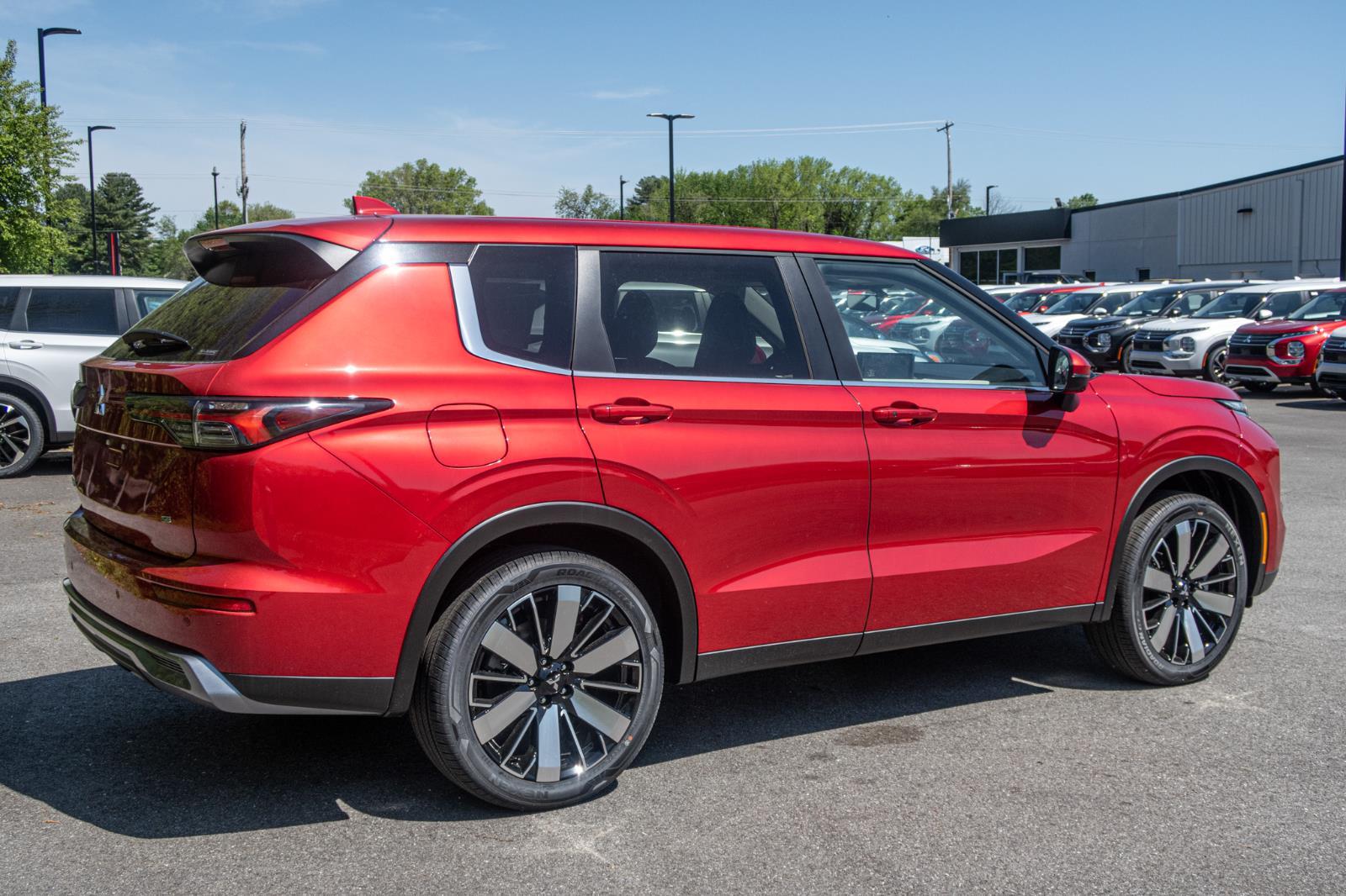 2025 Mitsubishi Outlander SE