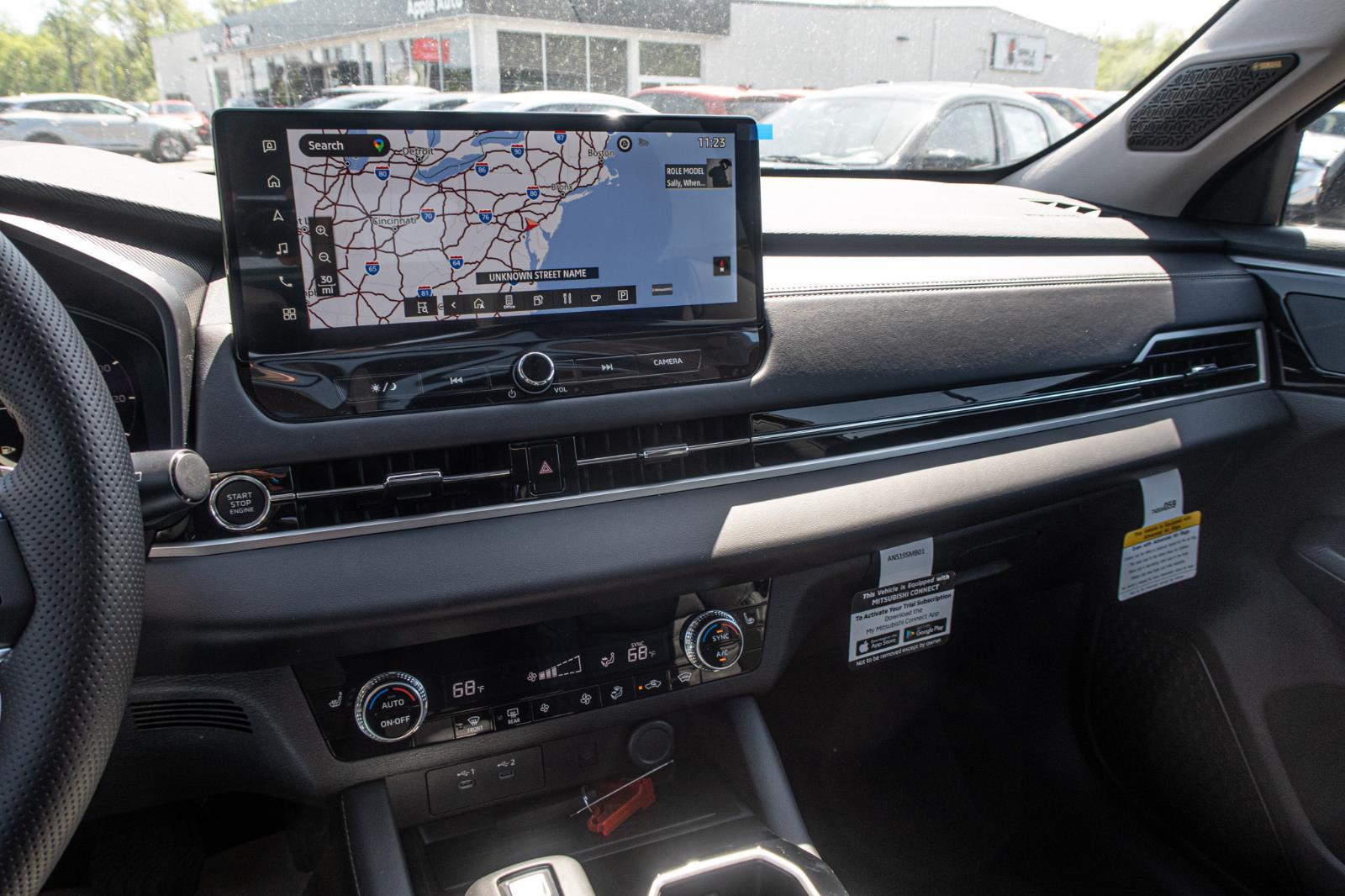 2025 Mitsubishi Outlander SE