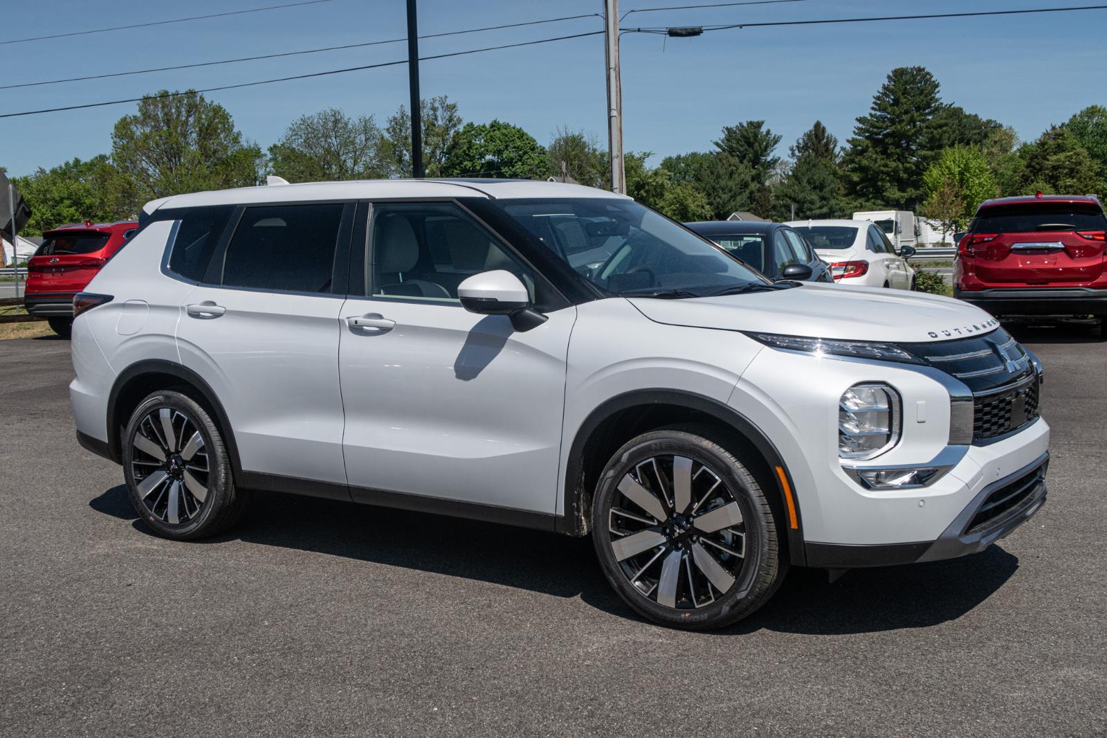 2025 Mitsubishi Outlander SE