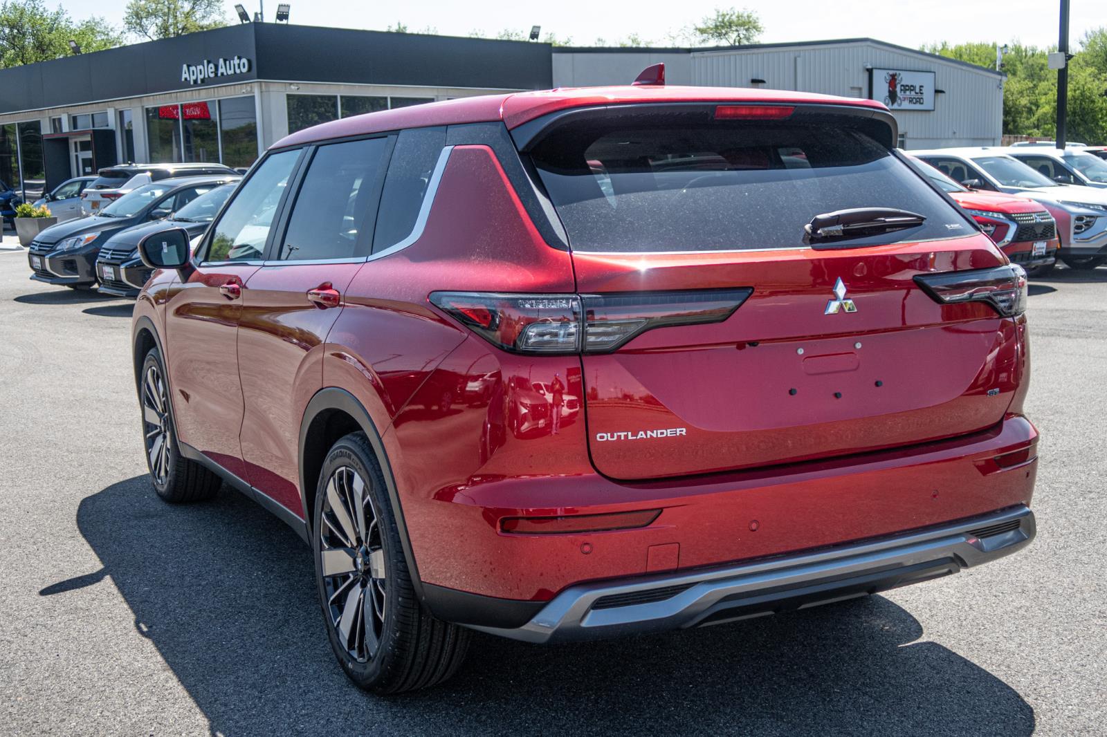 2025 Mitsubishi Outlander SE