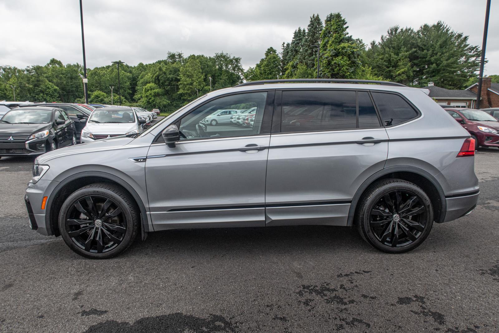 Used 2021 Volkswagen Tiguan SE R-LINE BLACK with VIN 3VV2B7AX3MM102582 for sale in Elkton, MD