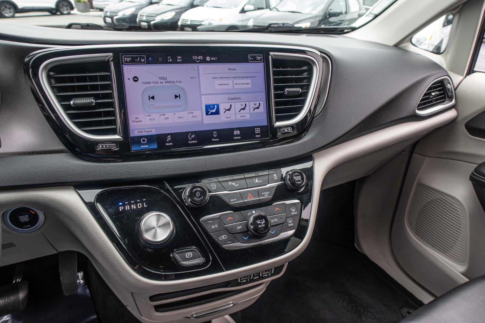 2023 Chrysler Pacifica Touring L
