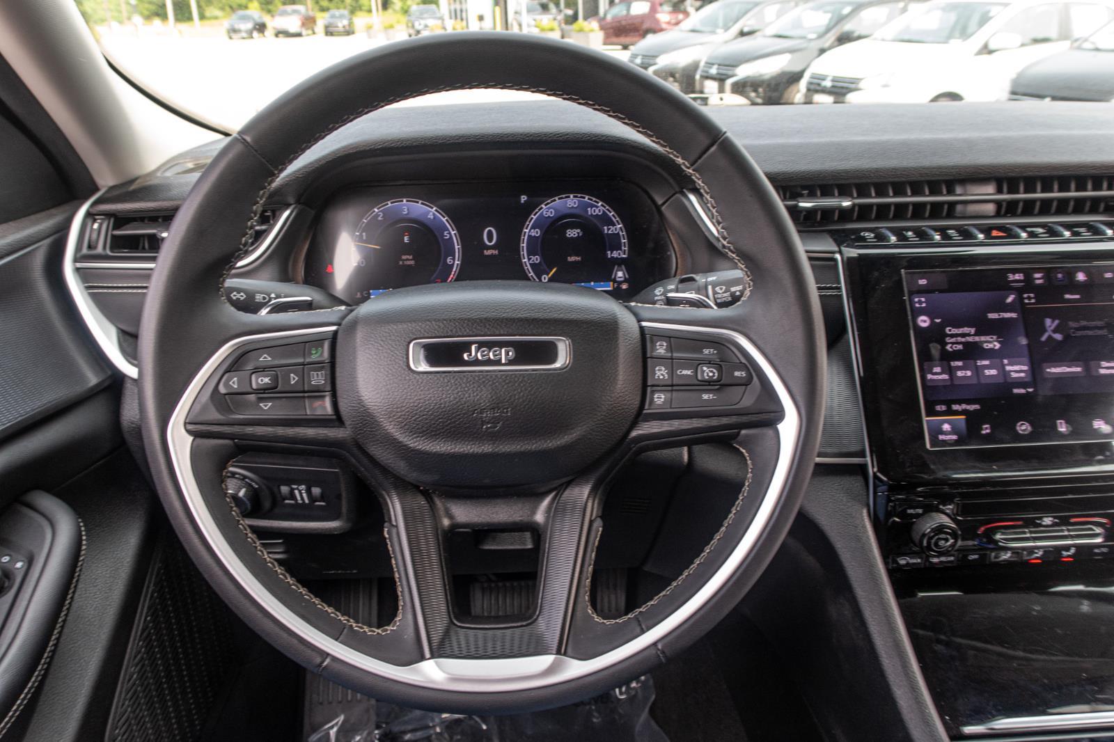 2023 Jeep Grand Cherokee L Laredo