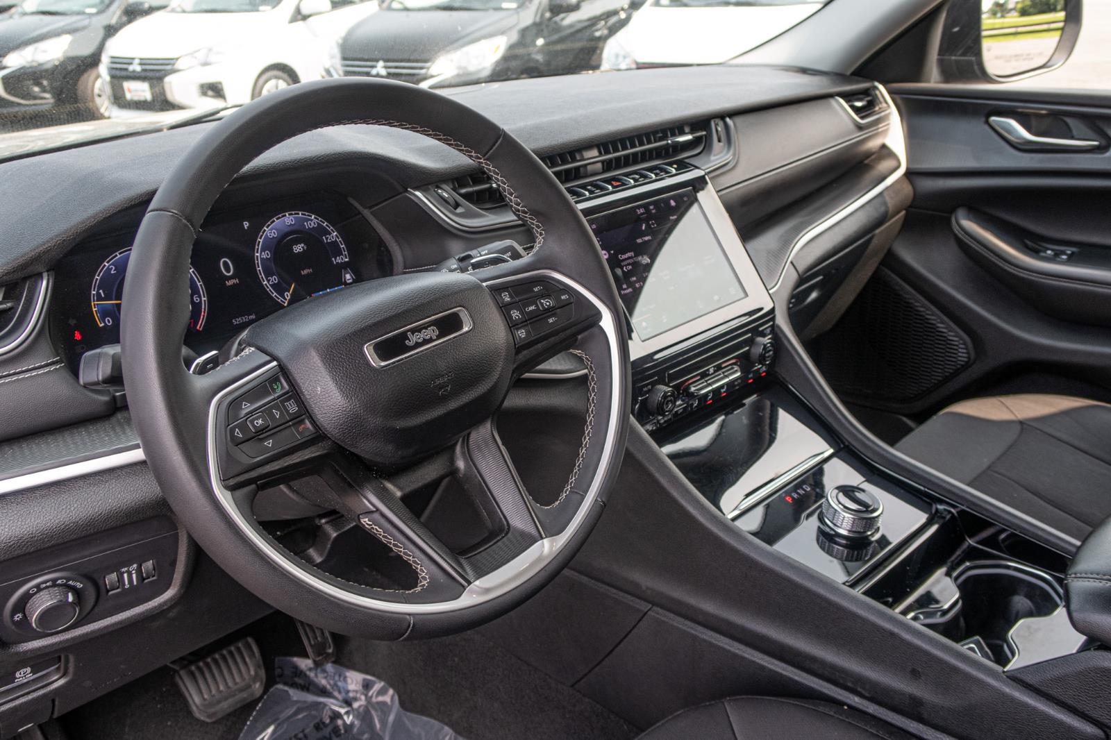 2023 Jeep Grand Cherokee L Laredo