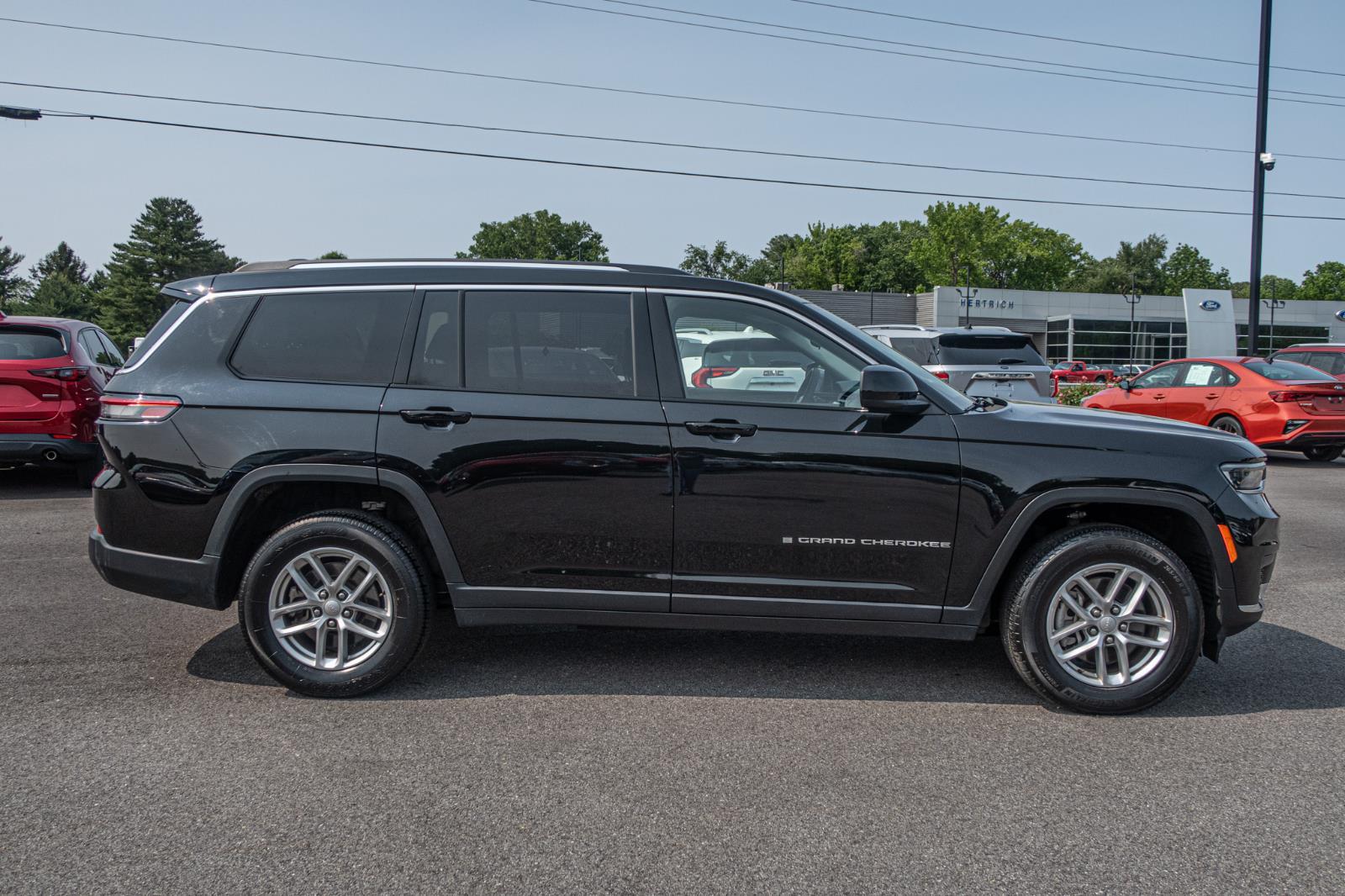 2023 Jeep Grand Cherokee L Laredo