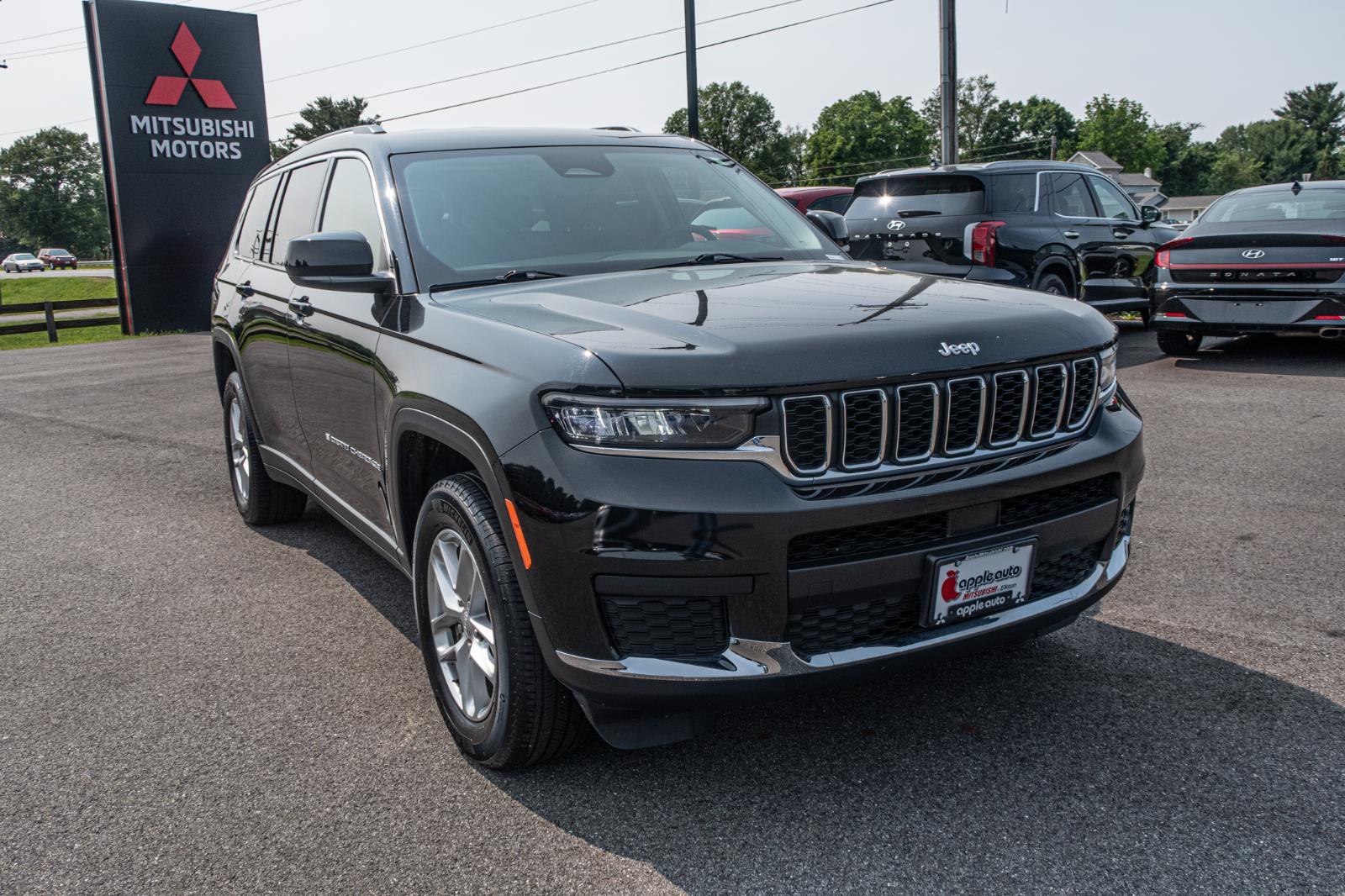 2023 Jeep Grand Cherokee L Laredo