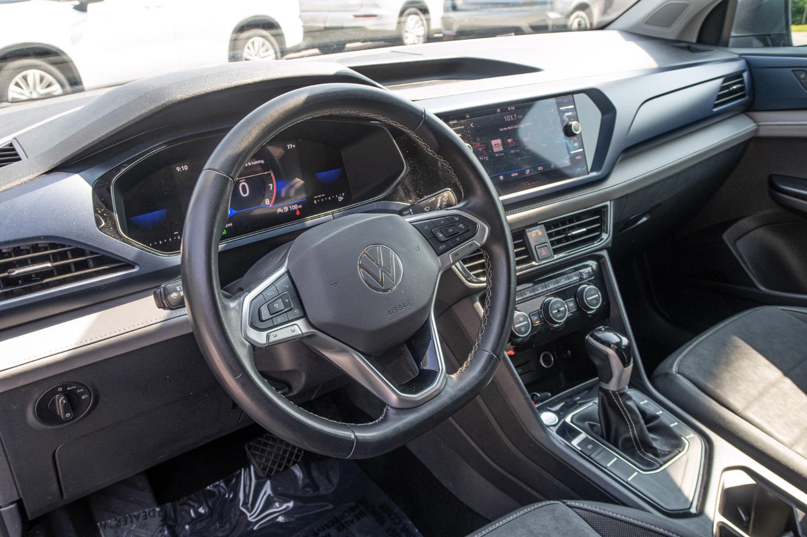 2024 Volkswagen Taos SE