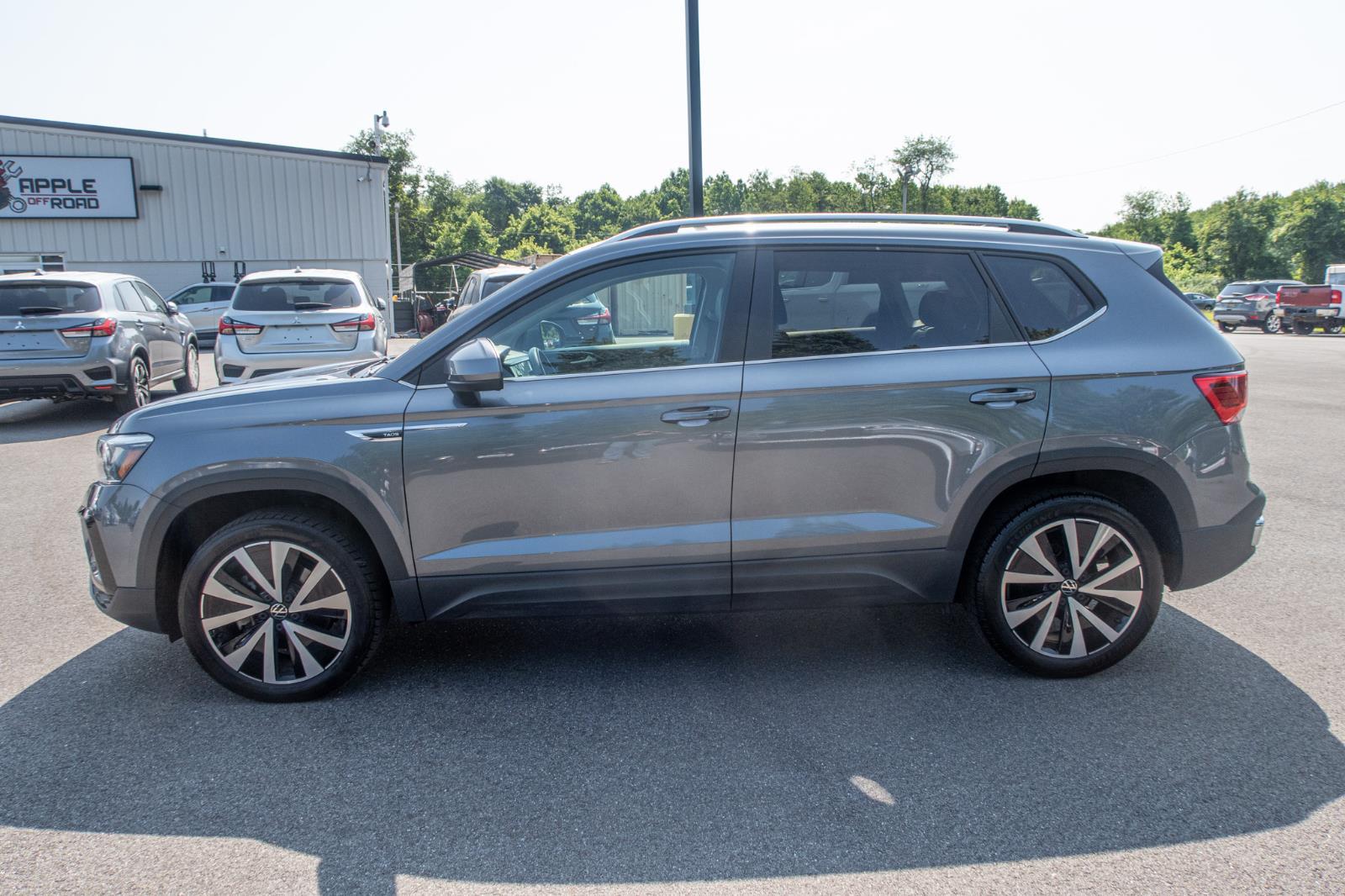 2024 Volkswagen Taos SE