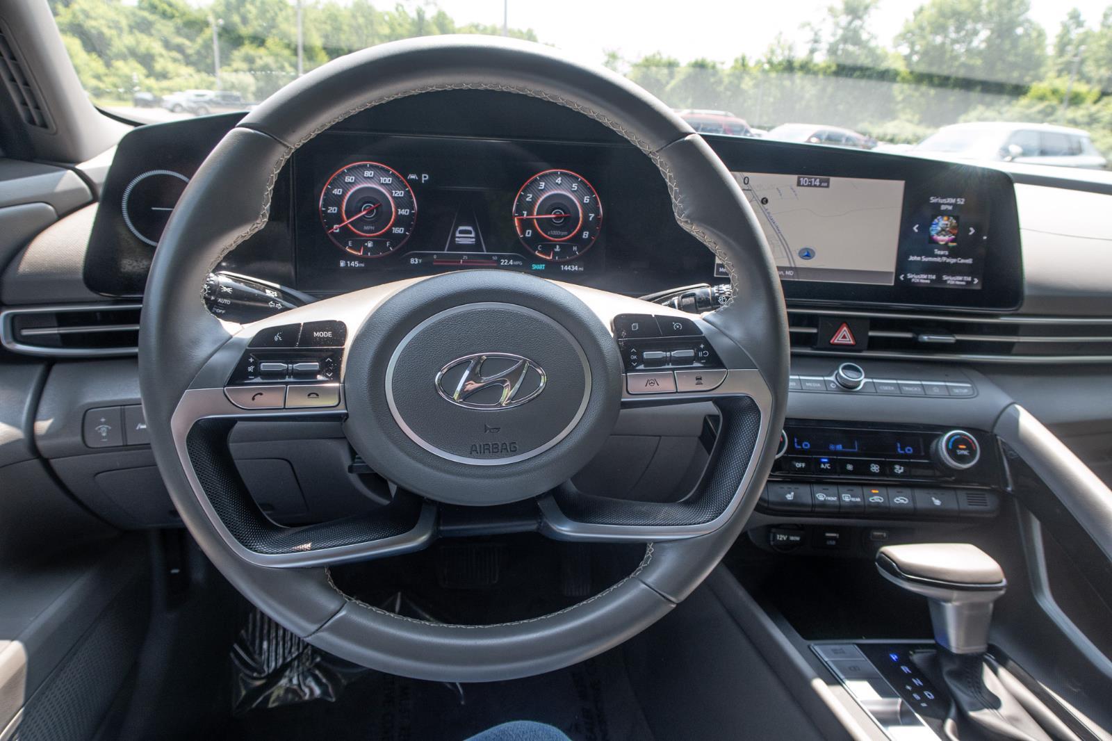 2023 Hyundai ELANTRA SEL