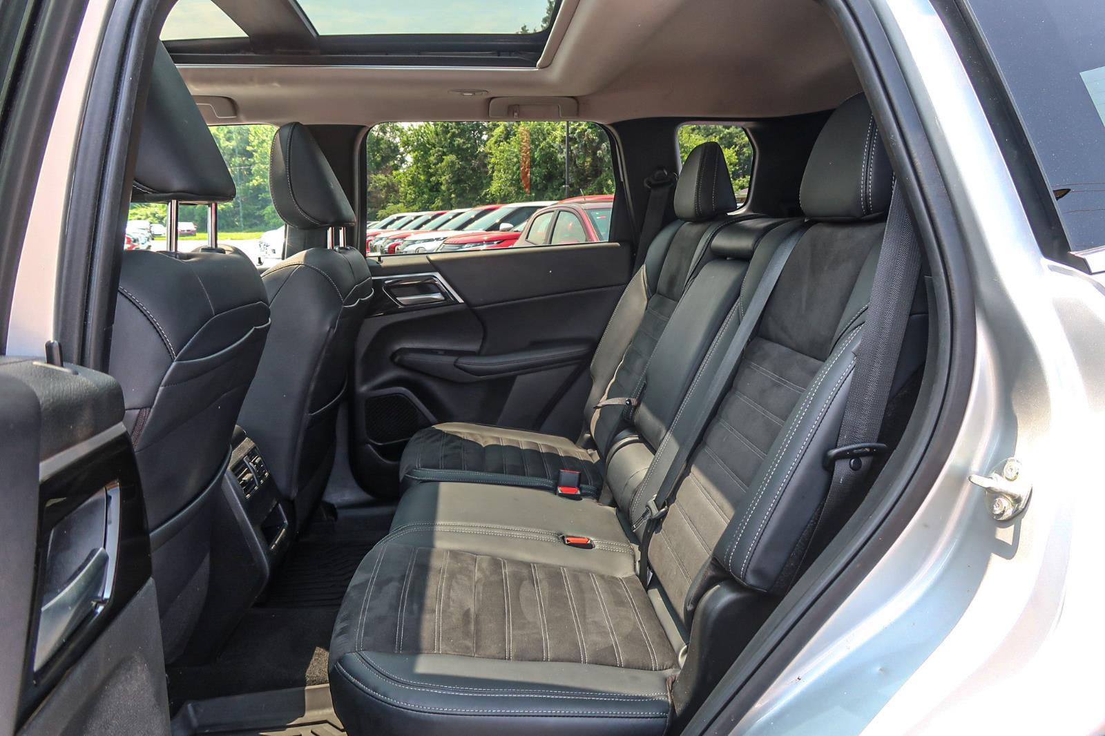2024 Mitsubishi Outlander SE