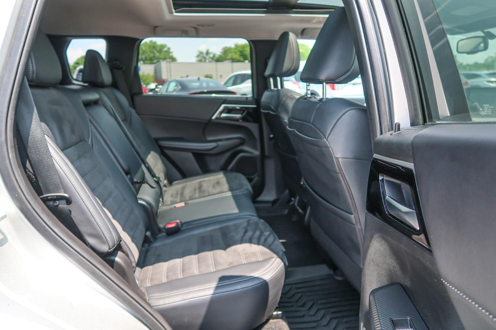 2024 Mitsubishi Outlander SE