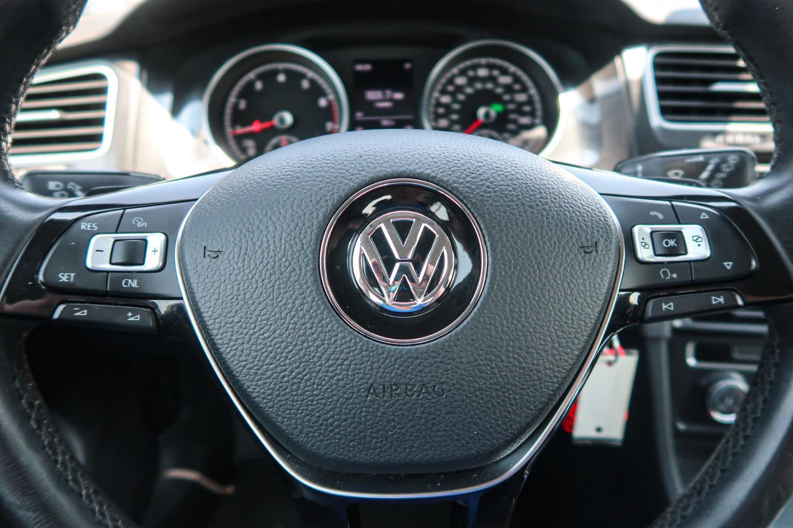 2018 Volkswagen Golf TSI SE
